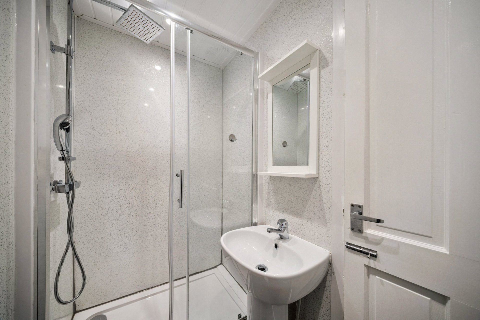 15/4 Caledonian Place, Edinburgh, EH11 2AW - Picture #19