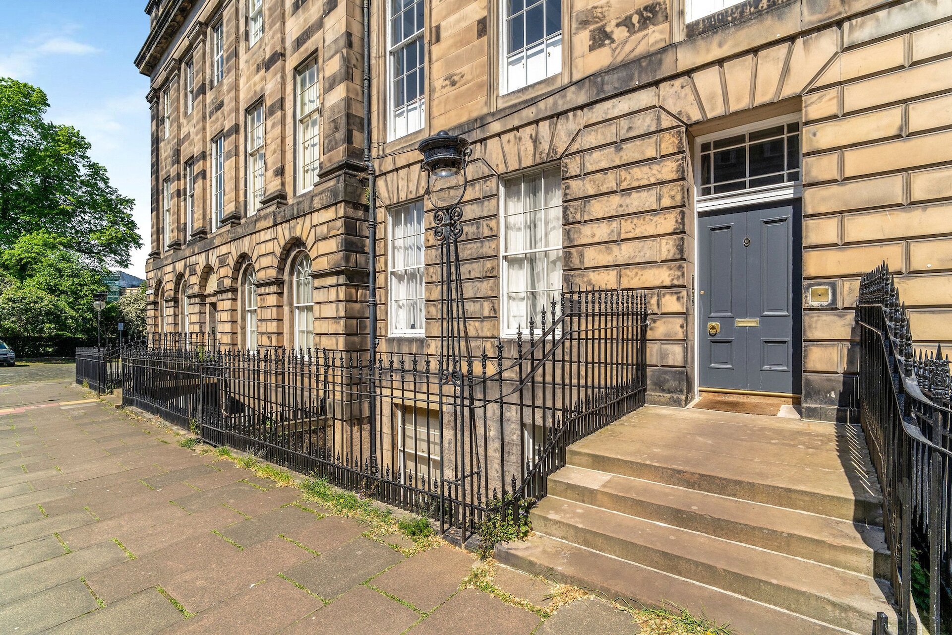 9/4 Darnaway Street, Edinburgh, Midlothian, EH3 6DW - Picture #1