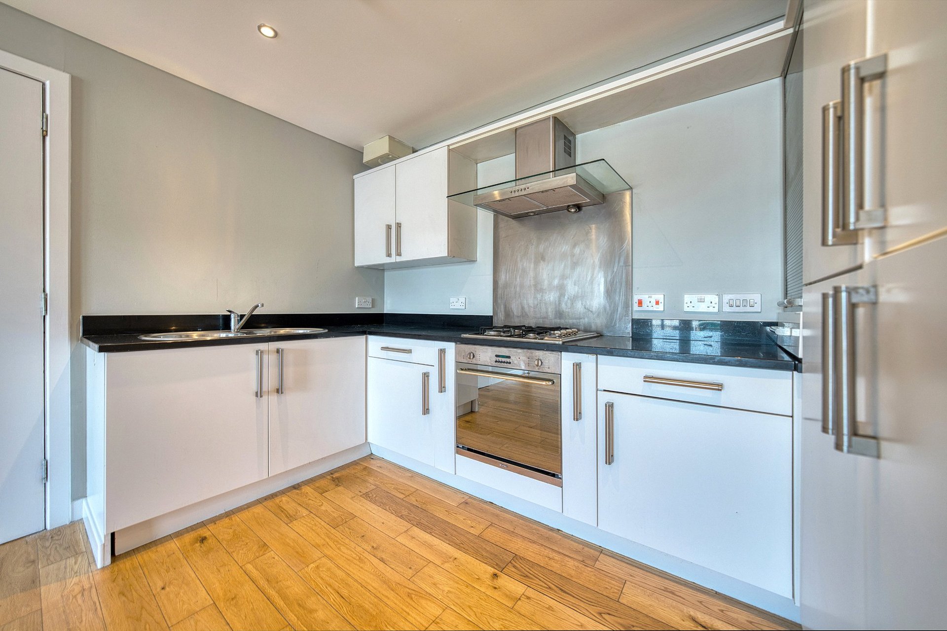 3/2, 49 Crow Road, Partick, Glasgow, G11 7SH - Picture #9