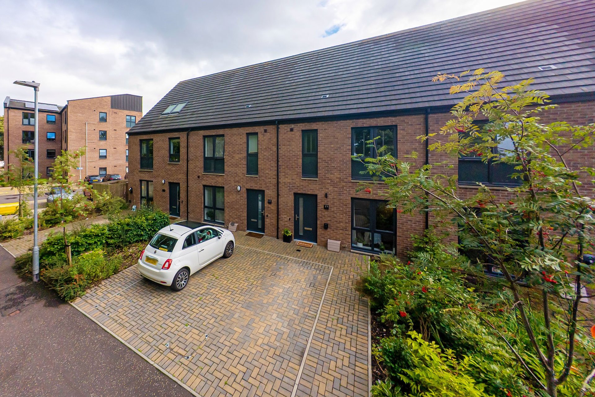 19 Shawholm Crescent, Pollokshaws, Glasgow, G43 1FR - Picture #1