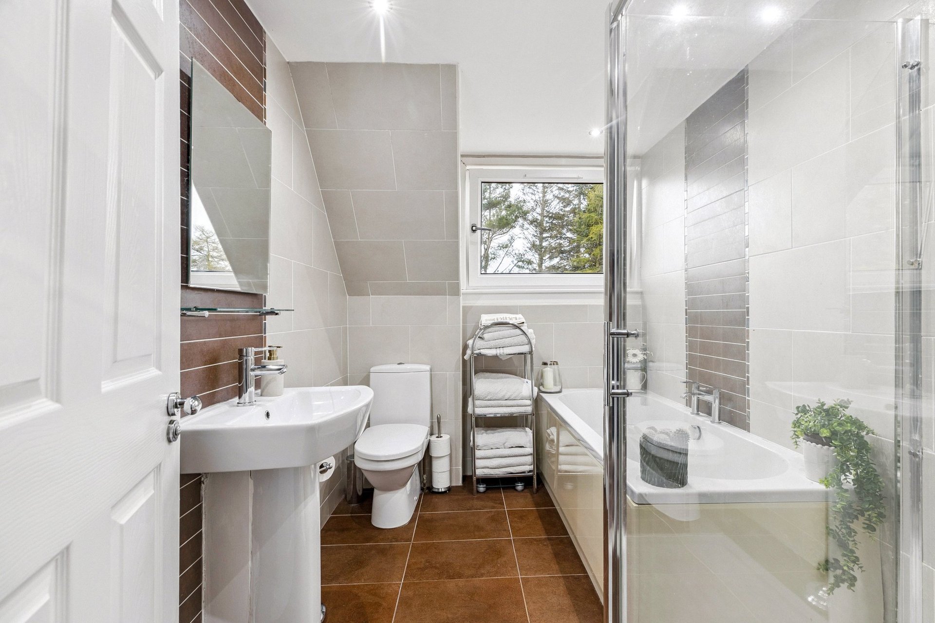 21 Lynn Drive, Eaglesham, Glasgow, East Renfrewshire, G76 0JJ - Picture #25