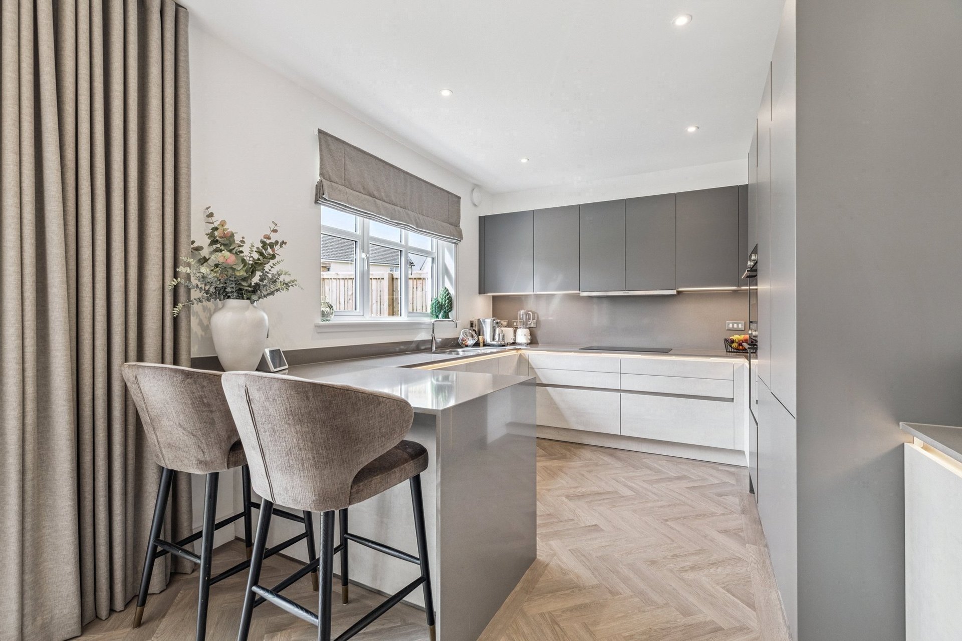 30 Sollas Gardens, Newton Mearns, Glasgow, East Renfrewshire, G77 5XD - Picture #8