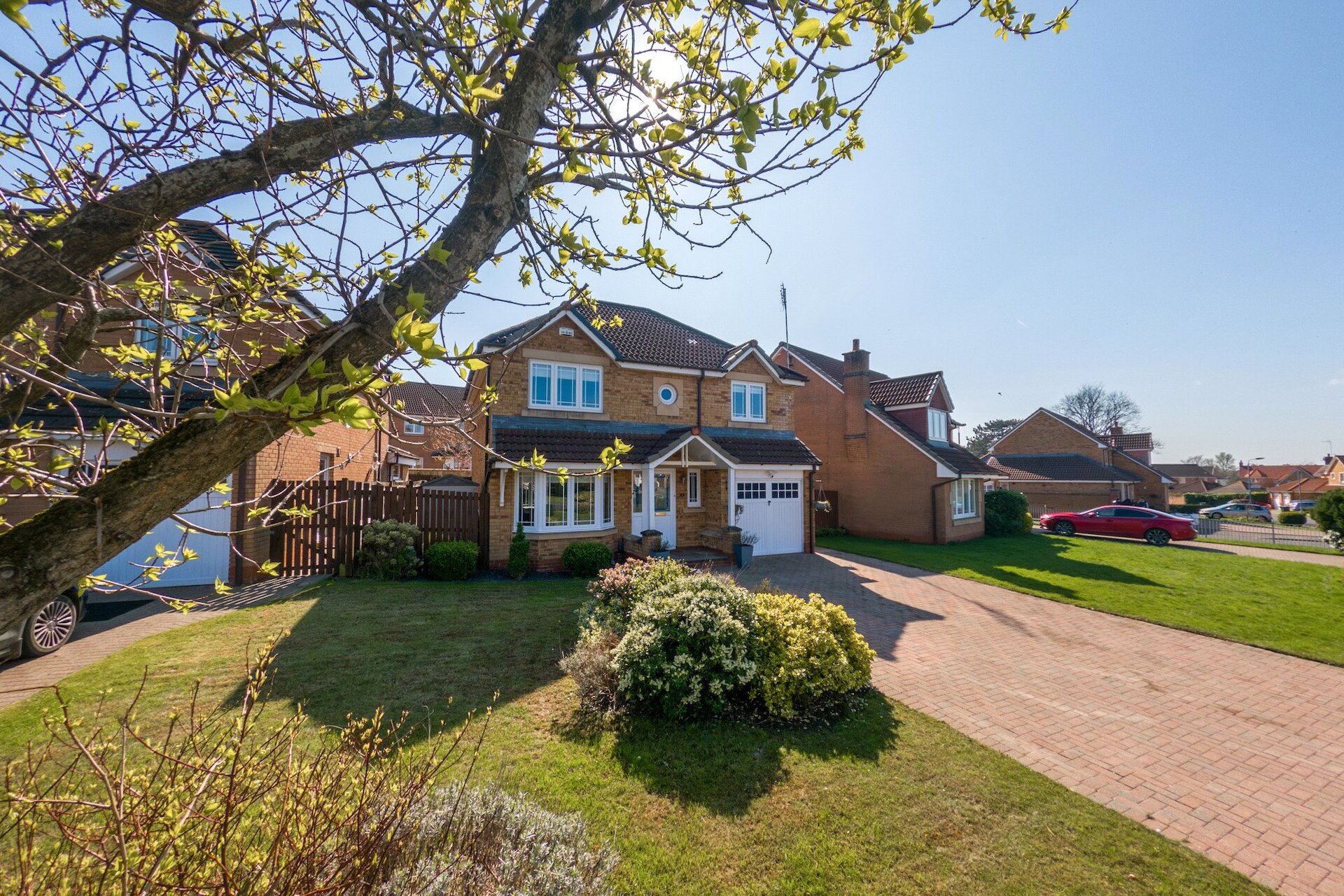 4 Duthie Park Gardens, Glasgow, Glasgow City, G13 1GB - Picture #1