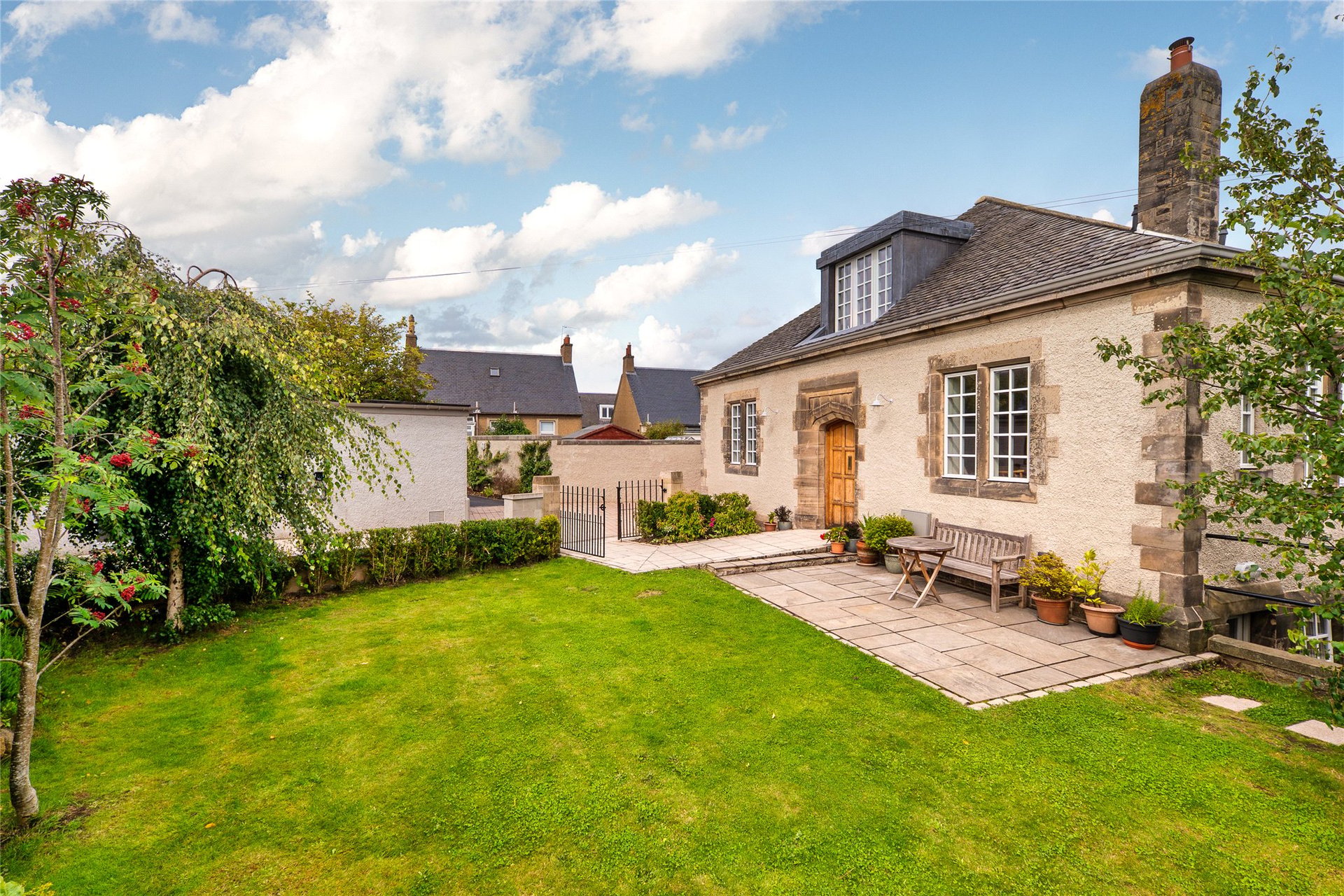 9b Park Crescent, Liberton, Edinburgh, EH16 6JD - Picture #3