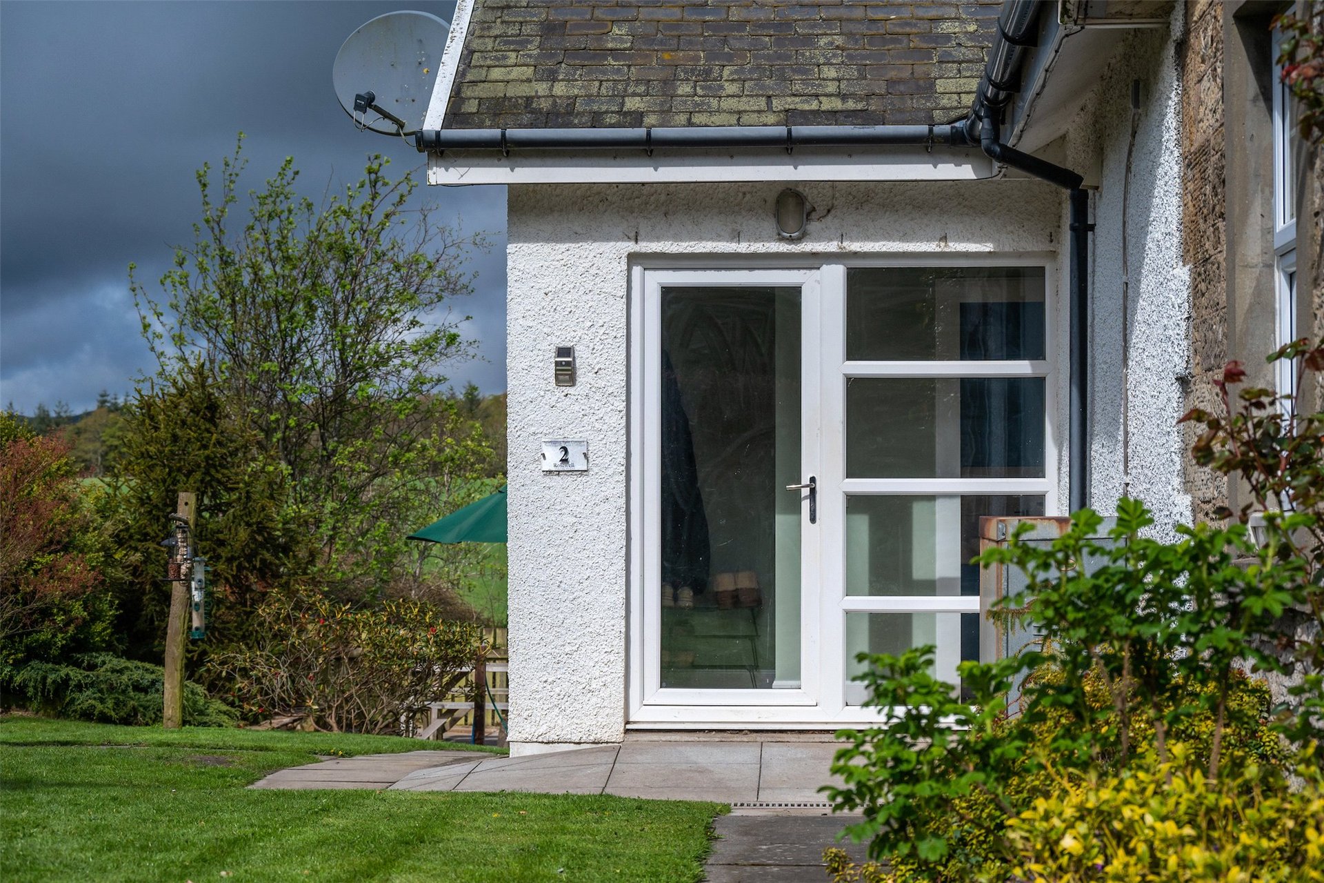 2 Newbigging Cottages, Rosewell, Midlothian, EH24 9DY - Picture #6