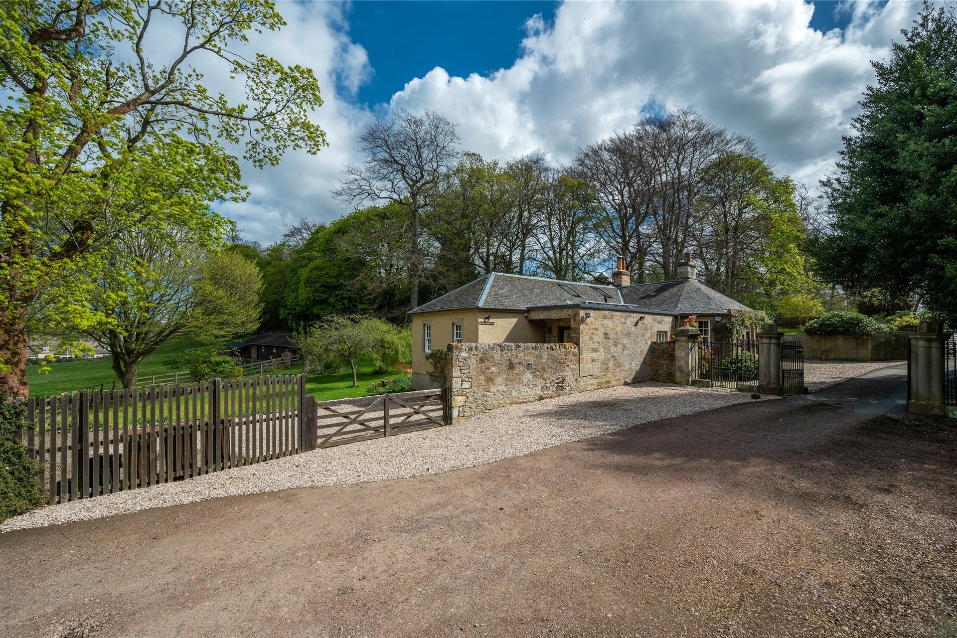 Dunesk Lodge, Green Lane, Lasswade, Midlothian, EH18 1HE - Picture #31
