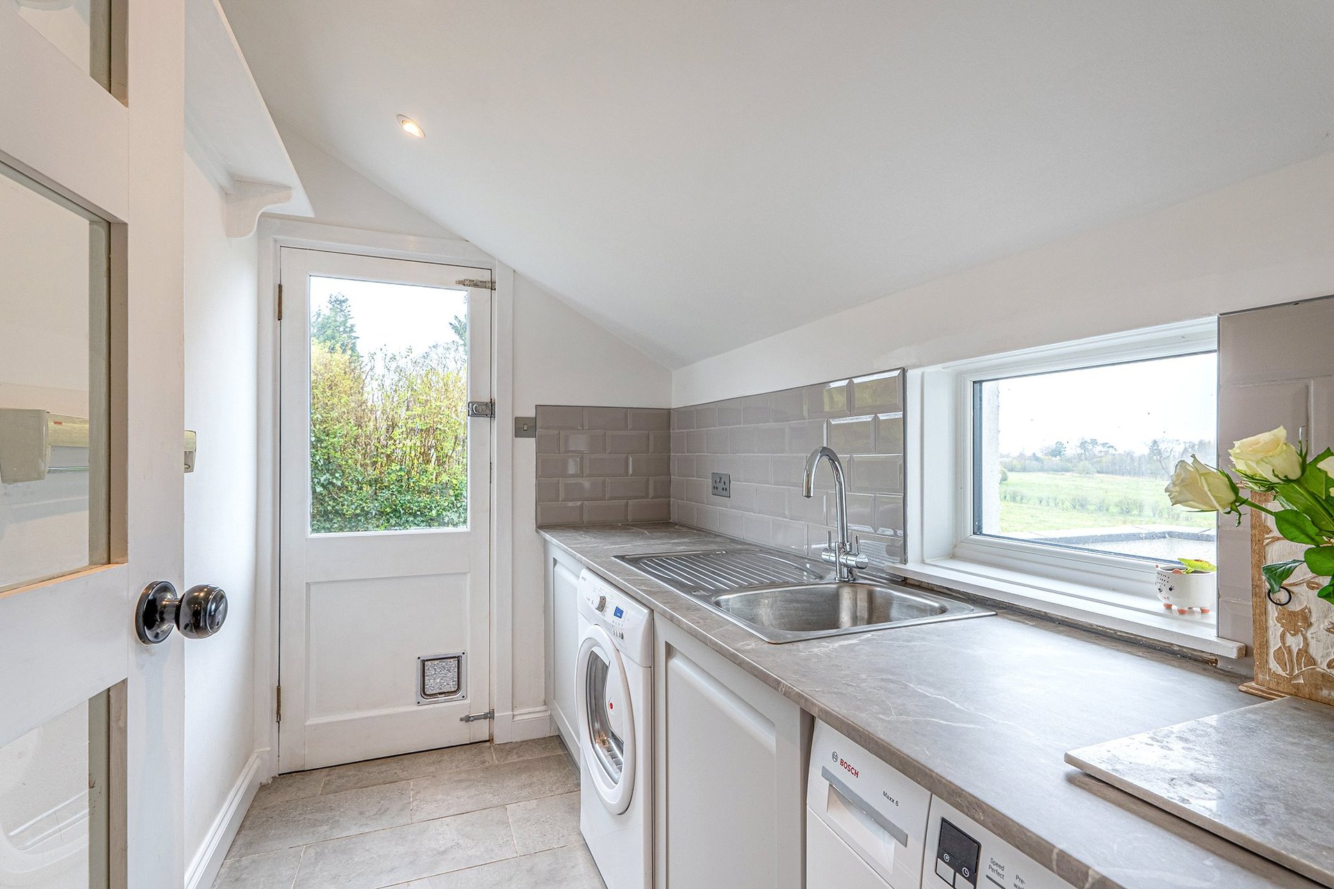 Yew Tree House, 38 Braehead Road, Thorntonhall, Glasgow, G74 5AQ - Picture #24