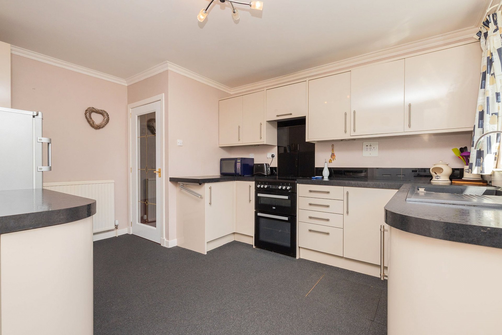 Beinn Dorain, 25 Kirkton Road, Fenwick, Kilmarnock, East Ayrshire, KA3 6DJ - Picture #12