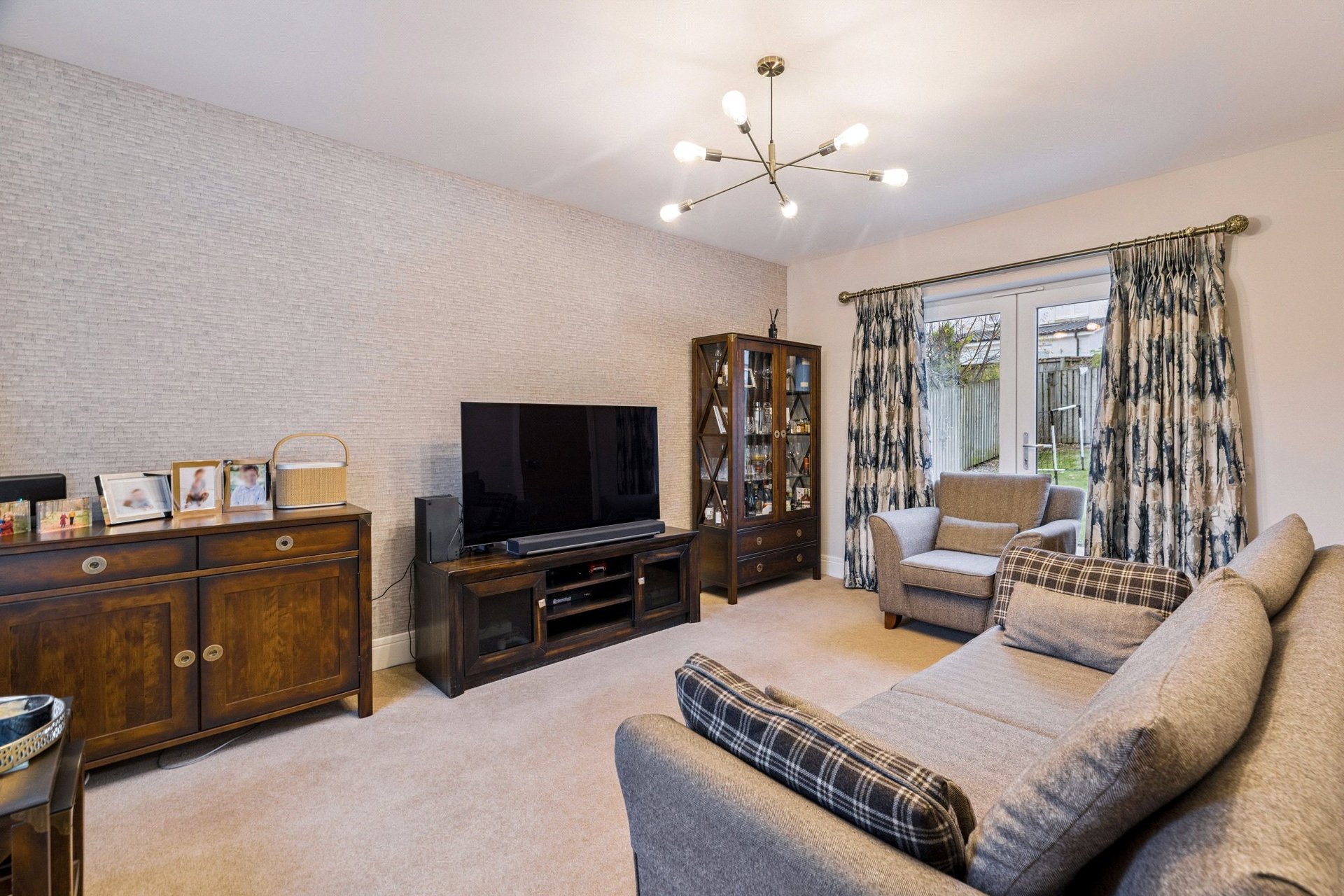 64 Norman Macleod Crescent, Bearsden, G61 3BF - Picture #3