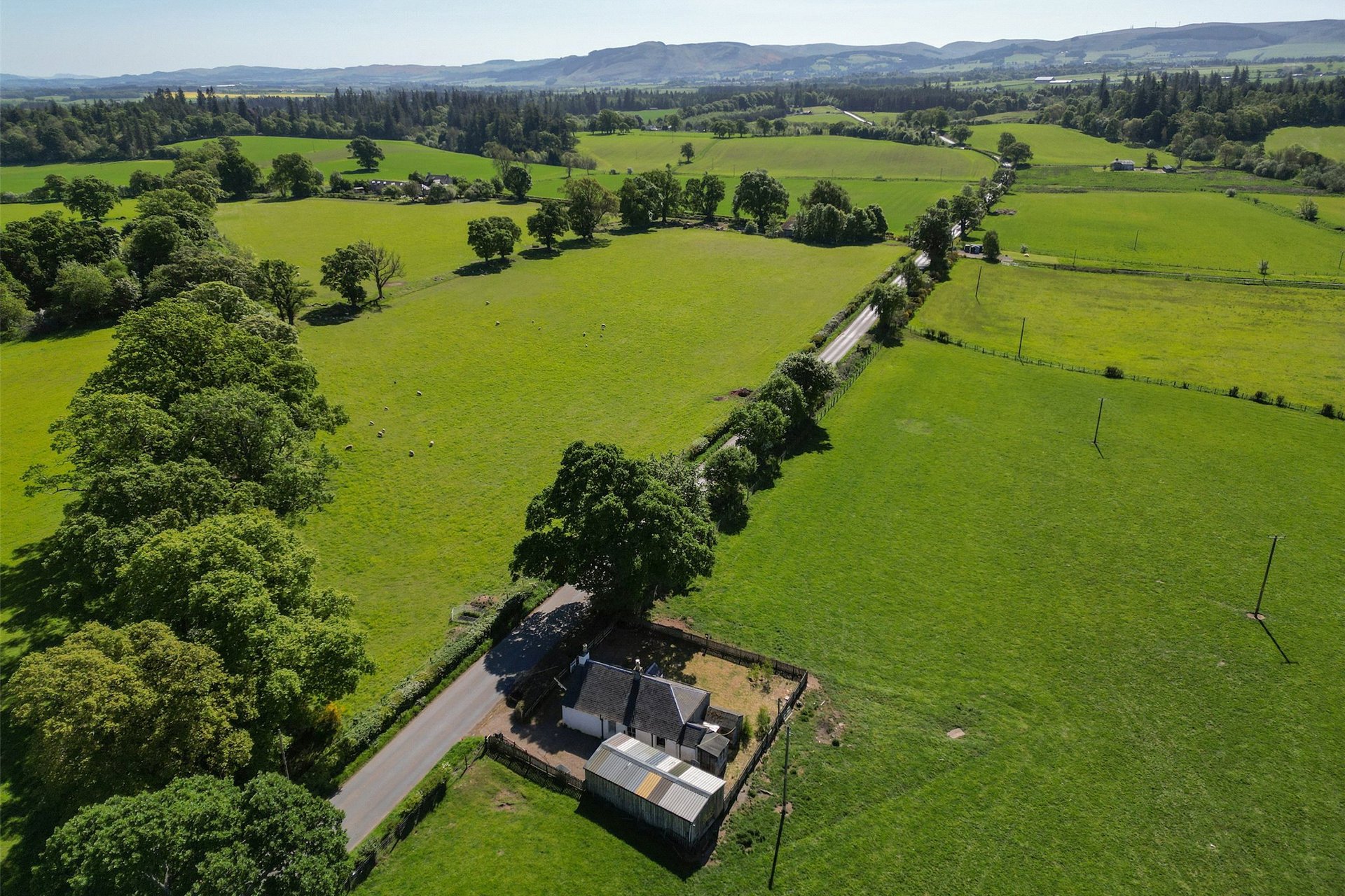 Machany Cottage, Auchterarder, Perth and Kinross, PH3 1NW - Picture #2