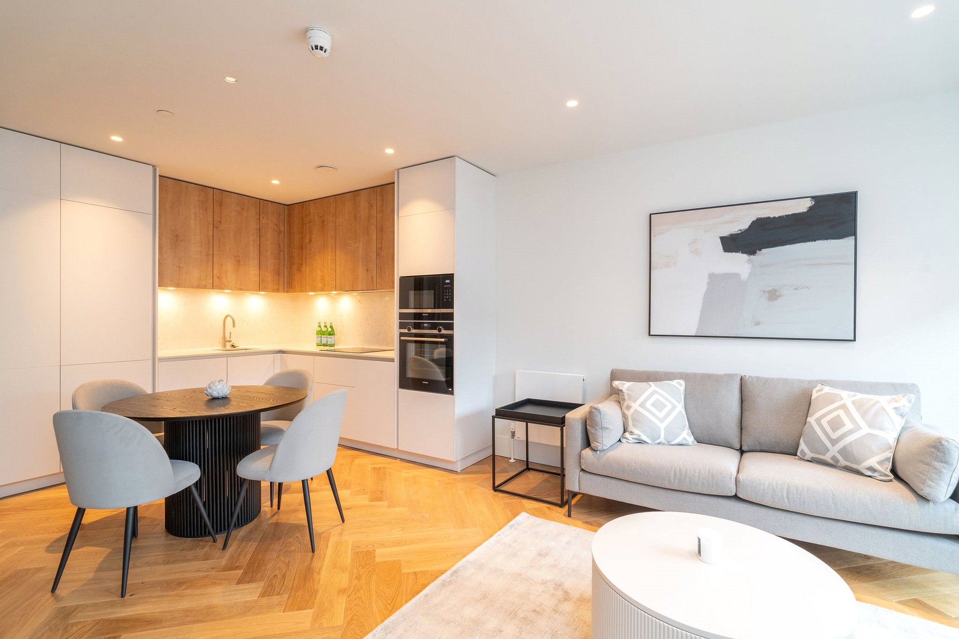 Flat 60 (Pavilion A), 1 St James Place, Edinburgh, Midlothian, EH1 3BP - Picture #2