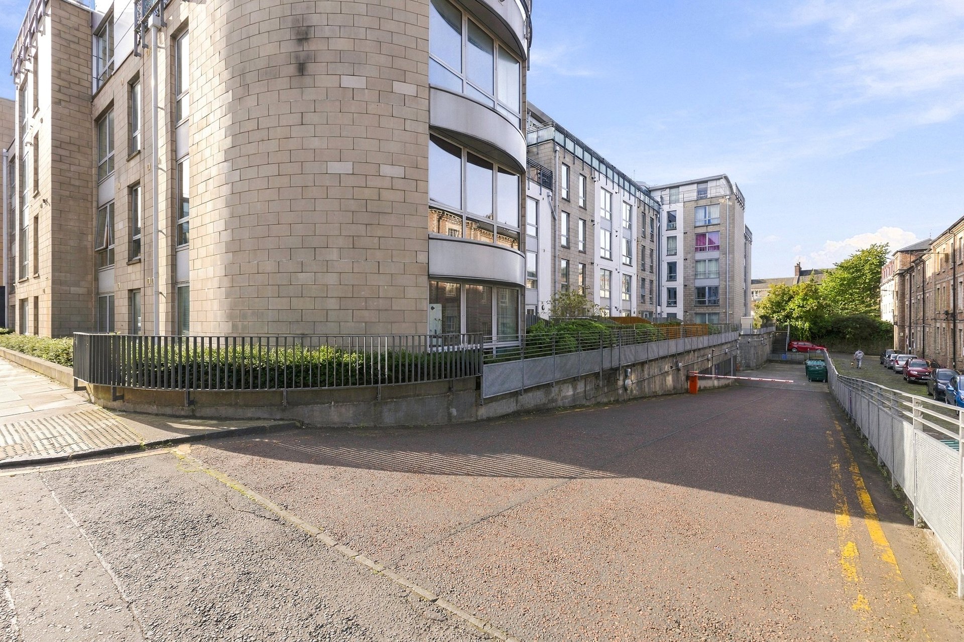 Flat 17, 39 Gardner's Crescent, Edinburgh, EH3 8DG - Picture #20
