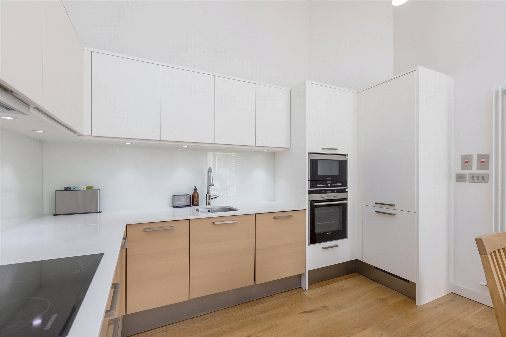 Flat 13, 16 Simpson Loan, Edinburgh, Midlothian, EH3 9BB - Picture #4