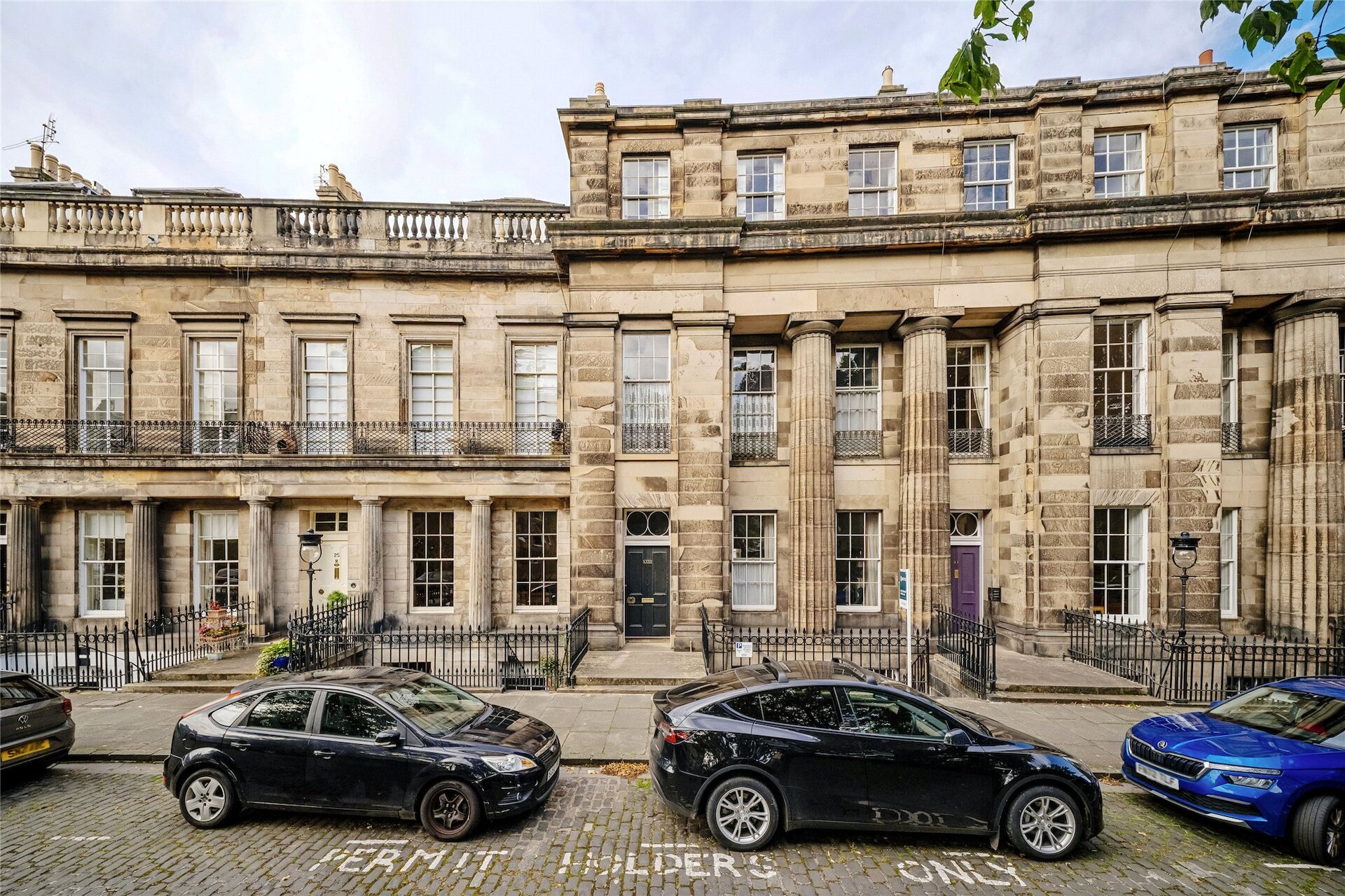 23/2 St. Bernards Crescent, Stockbridge, Edinburgh, EH4 1NR - Picture #1
