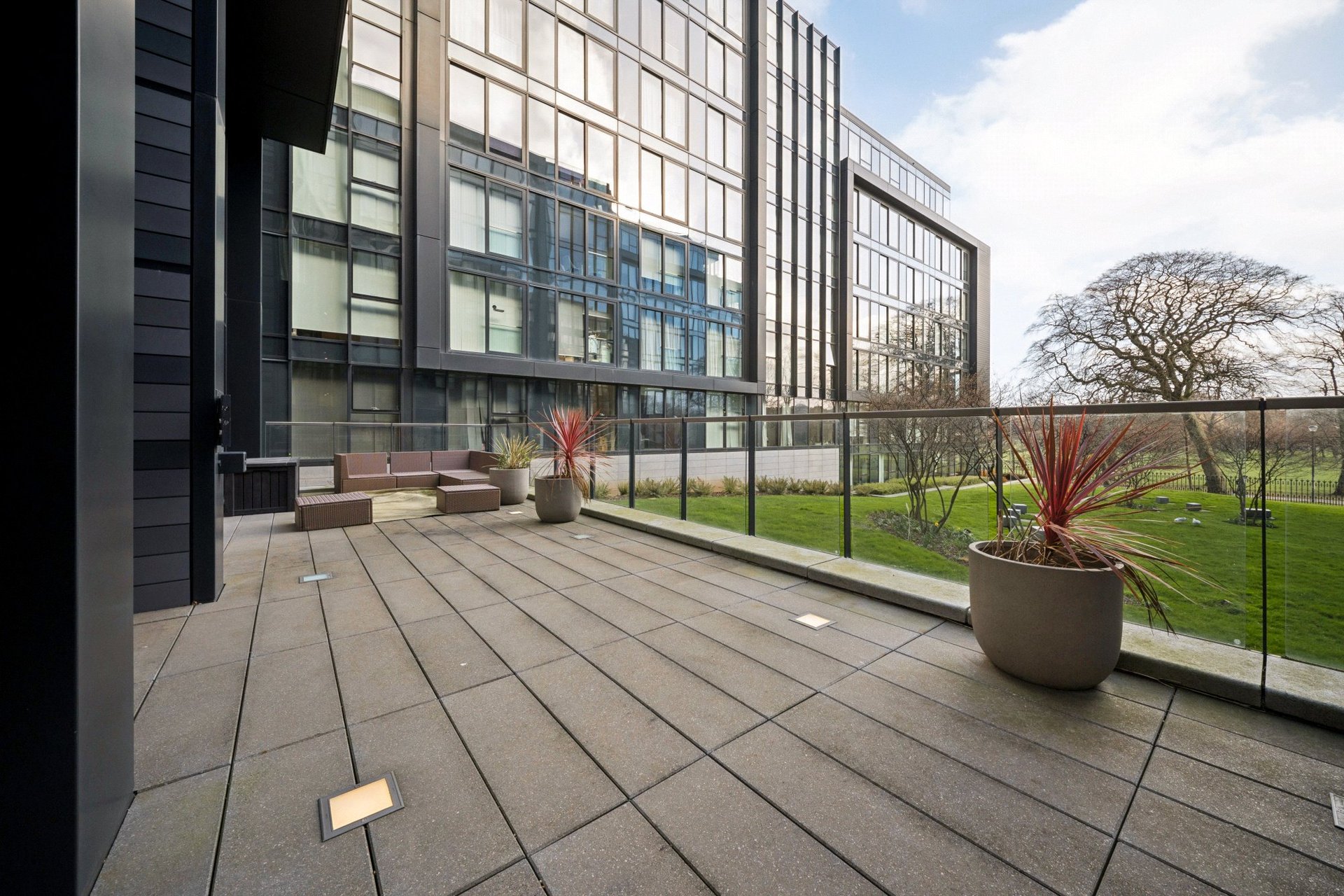 Flat 2, 8 Simpson Loan, Edinburgh, Midlothian, EH3 9GS - Picture #21