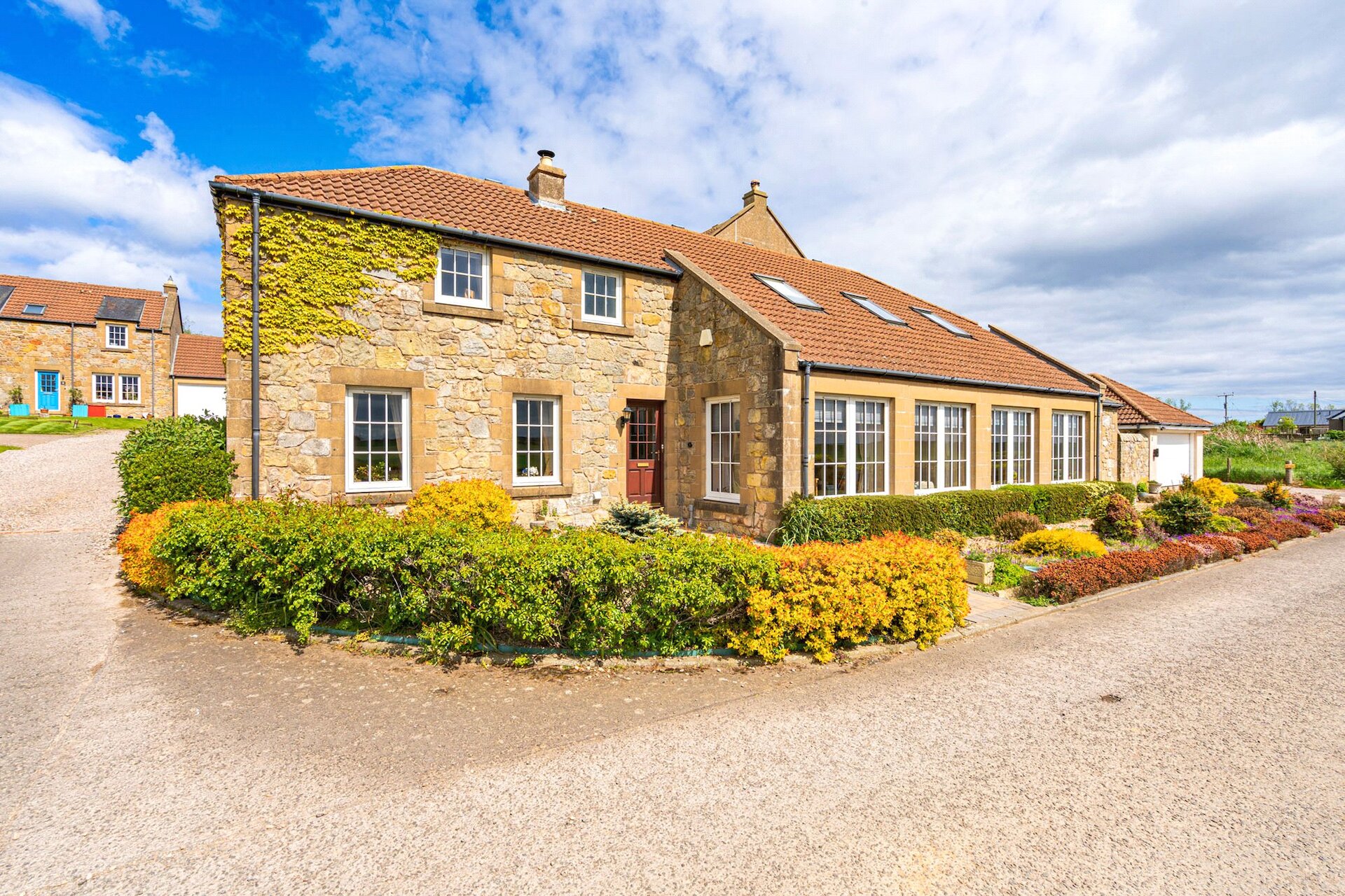 8 Wester Balrymonth Steadings, St Andrews, Fife, KY16 8NN - Picture #1
