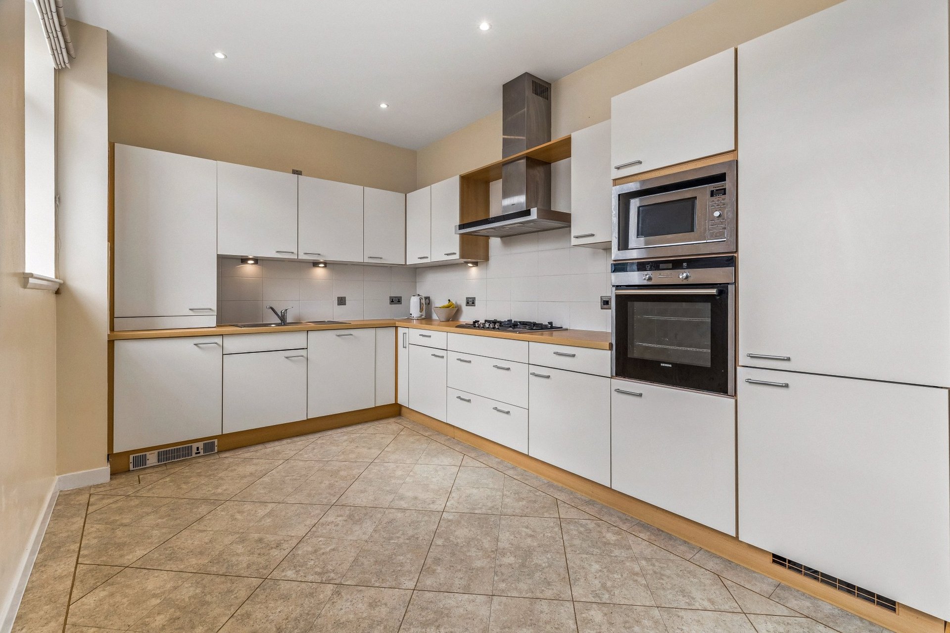 71 Canniesburn Drive, Bearsden, G61 1RX - Picture #5