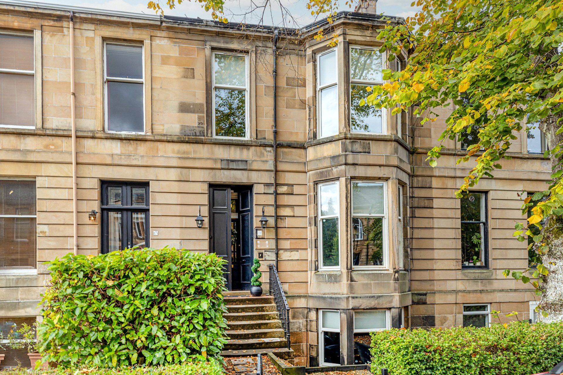 19 Marywood Square, Strathbungo, Glasgow, G41 2BW - Picture #2