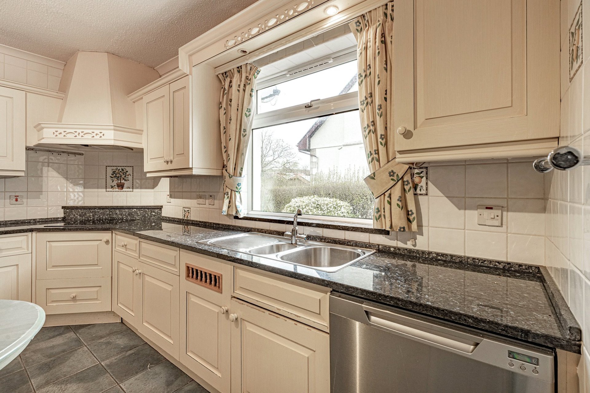 5 Libo Avenue, Uplawmoor, Glasgow, East Renfrewshire, G78 4AL - Picture #12