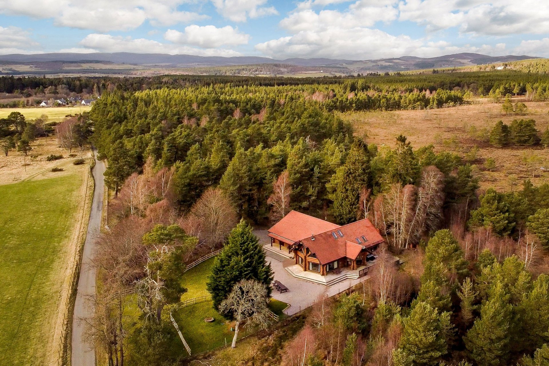 Mountain Bear Lodge, Nethy Bridge, Inverness-Shire, PH25 3DY - Picture #51