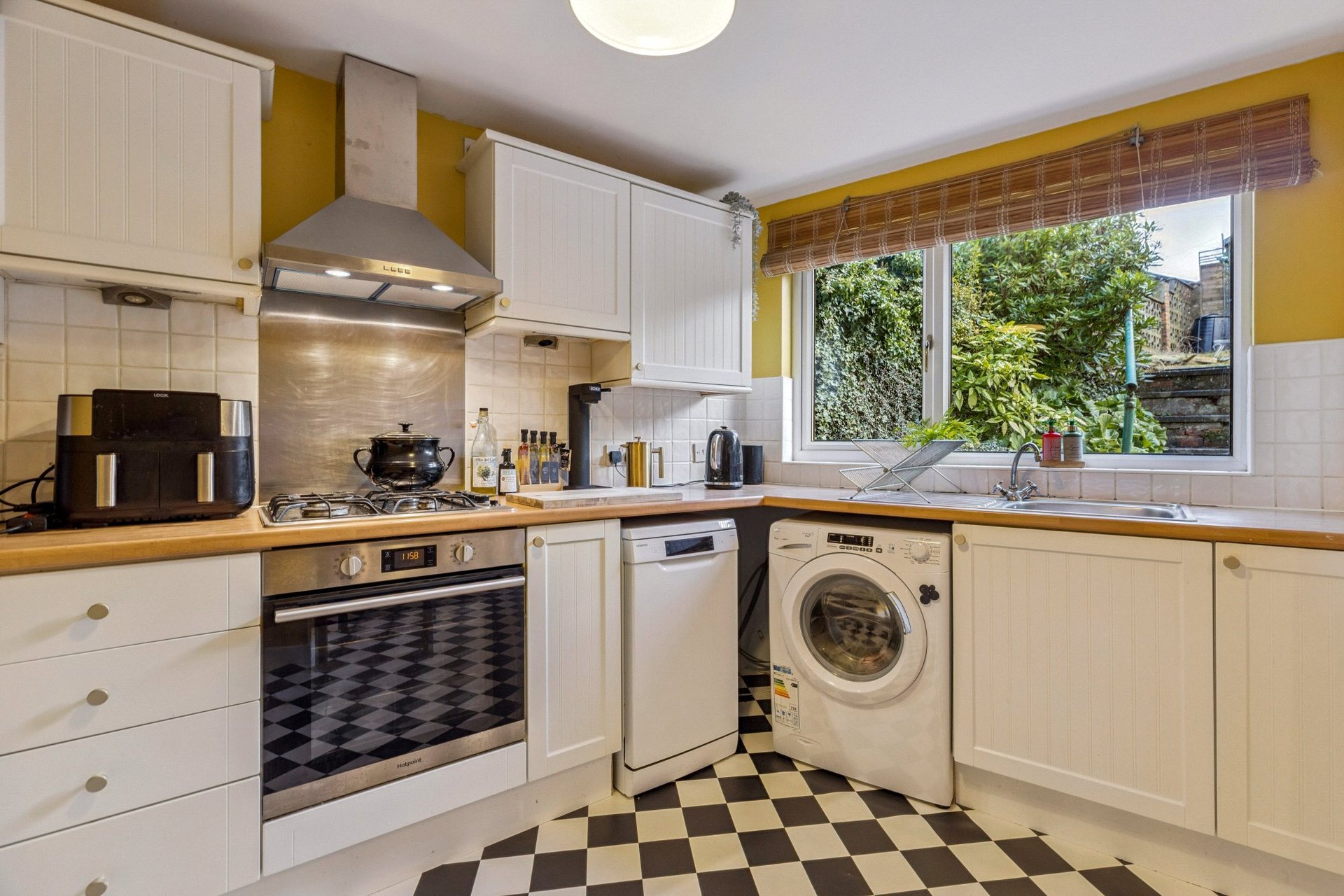 49 Crosslees Drive, Thornliebank, Glasgow, East Renfrewshire, G46 7DY - Picture #13