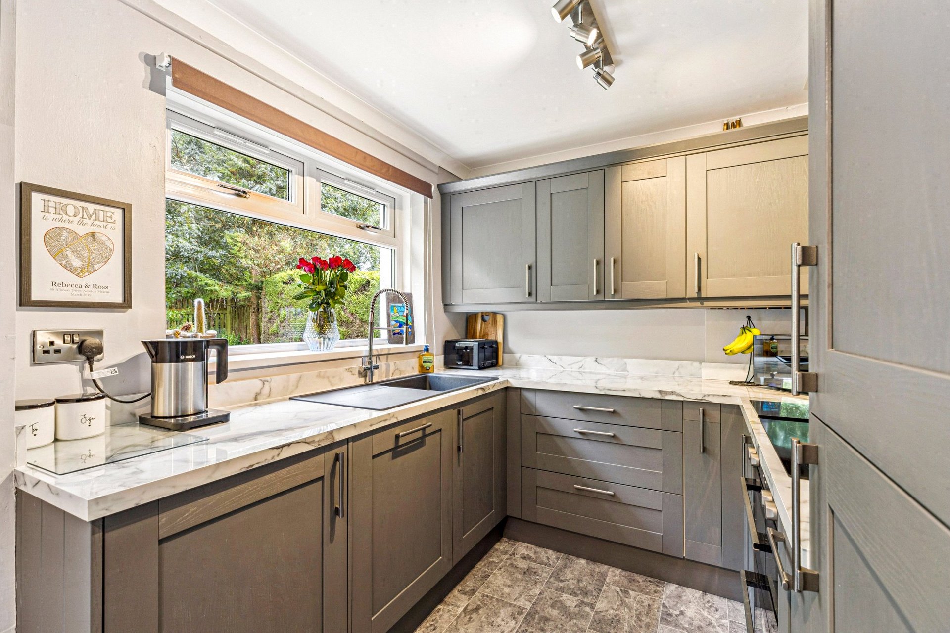 49 Alloway Drive, Newton Mearns, Glasgow, G77 5TG - Picture #8