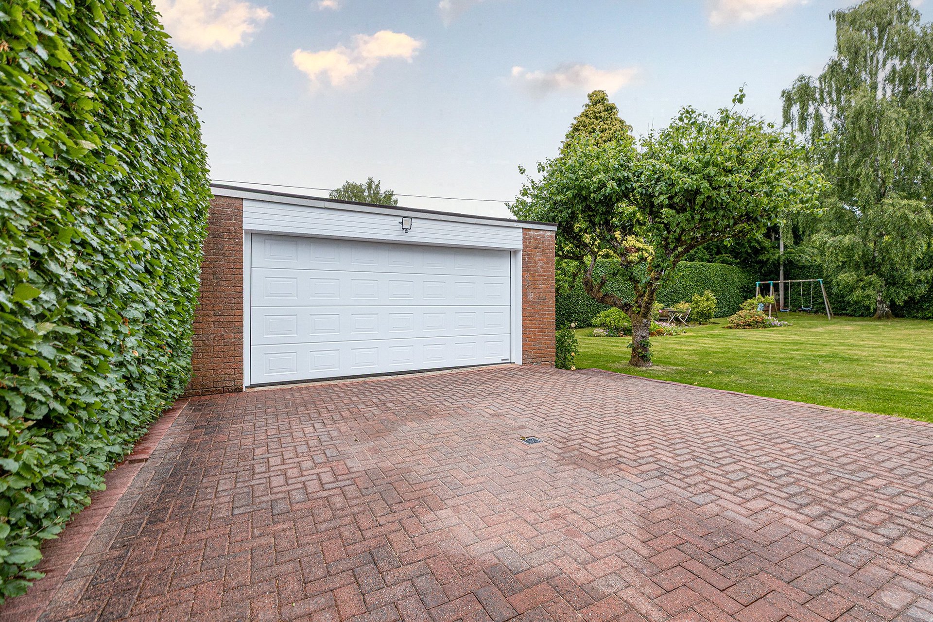 Beech House, 5 Herndon Court, Newton Mearns, Glasgow, G77 5DW - Picture #40