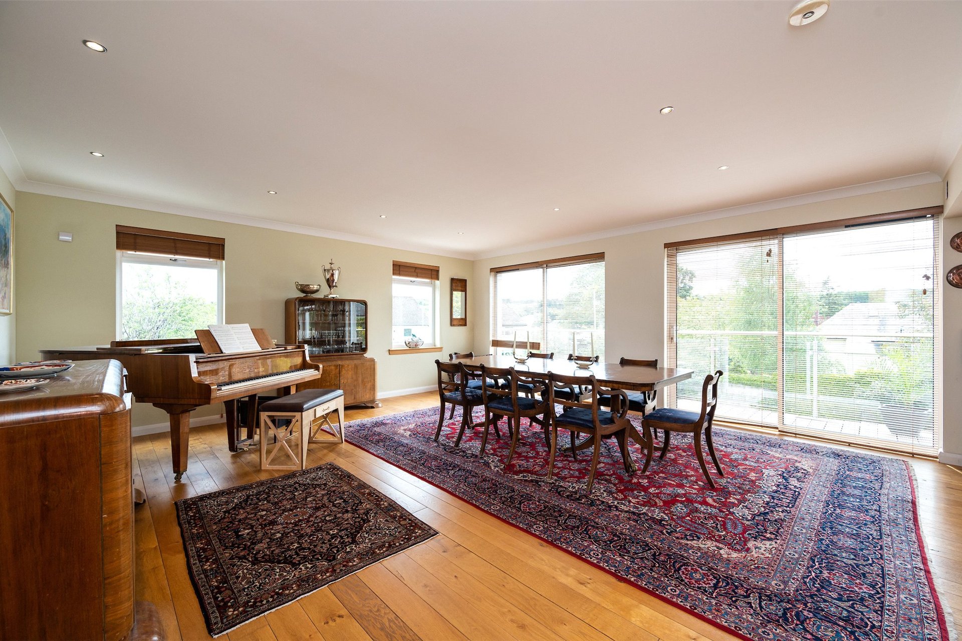 32 Oakbank Crescent, Perth, Perth and Kinross, PH1 1DF - Picture #2