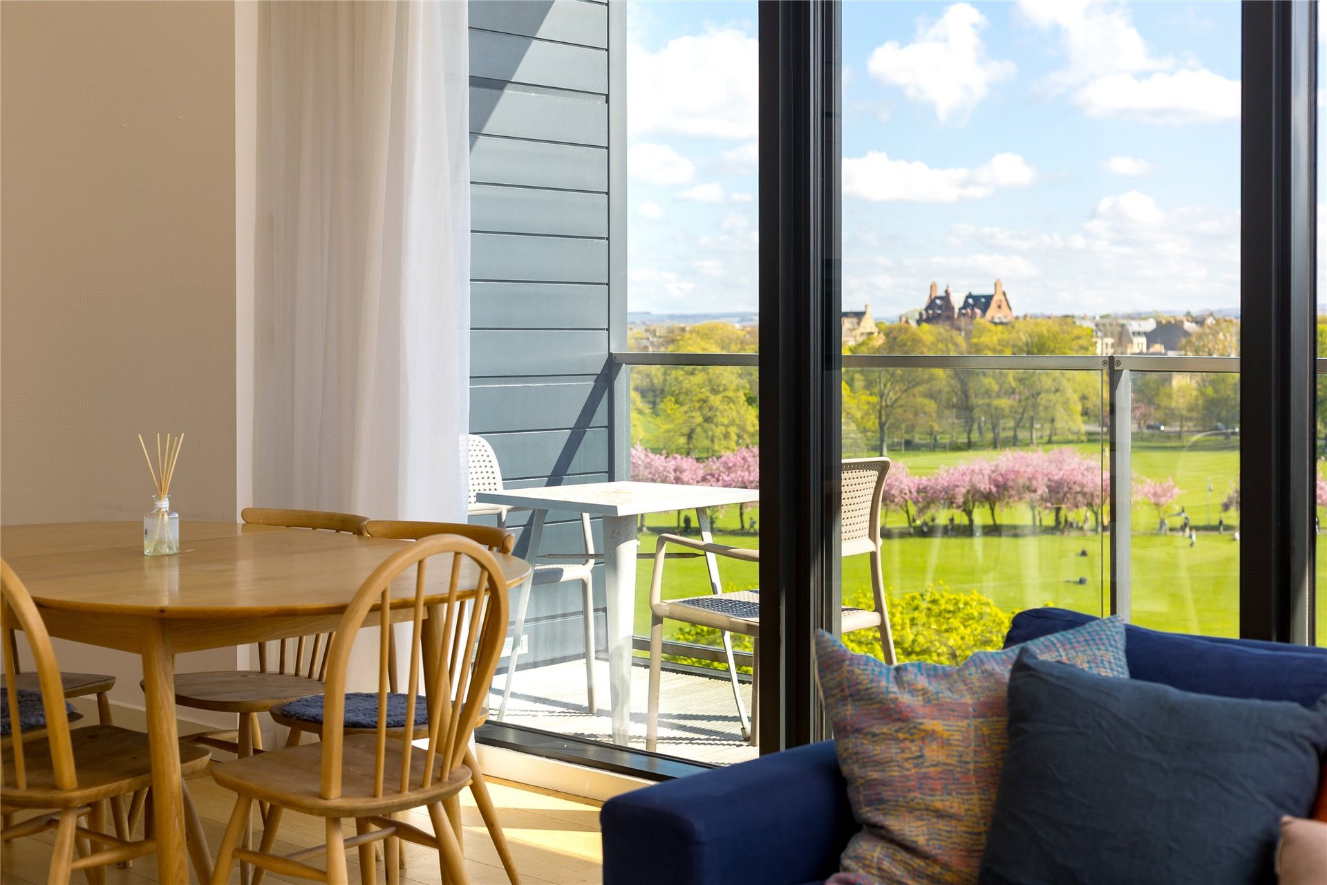 Flat 29, 11 Simpson Loan, Edinburgh, EH3 9GR - Picture #5