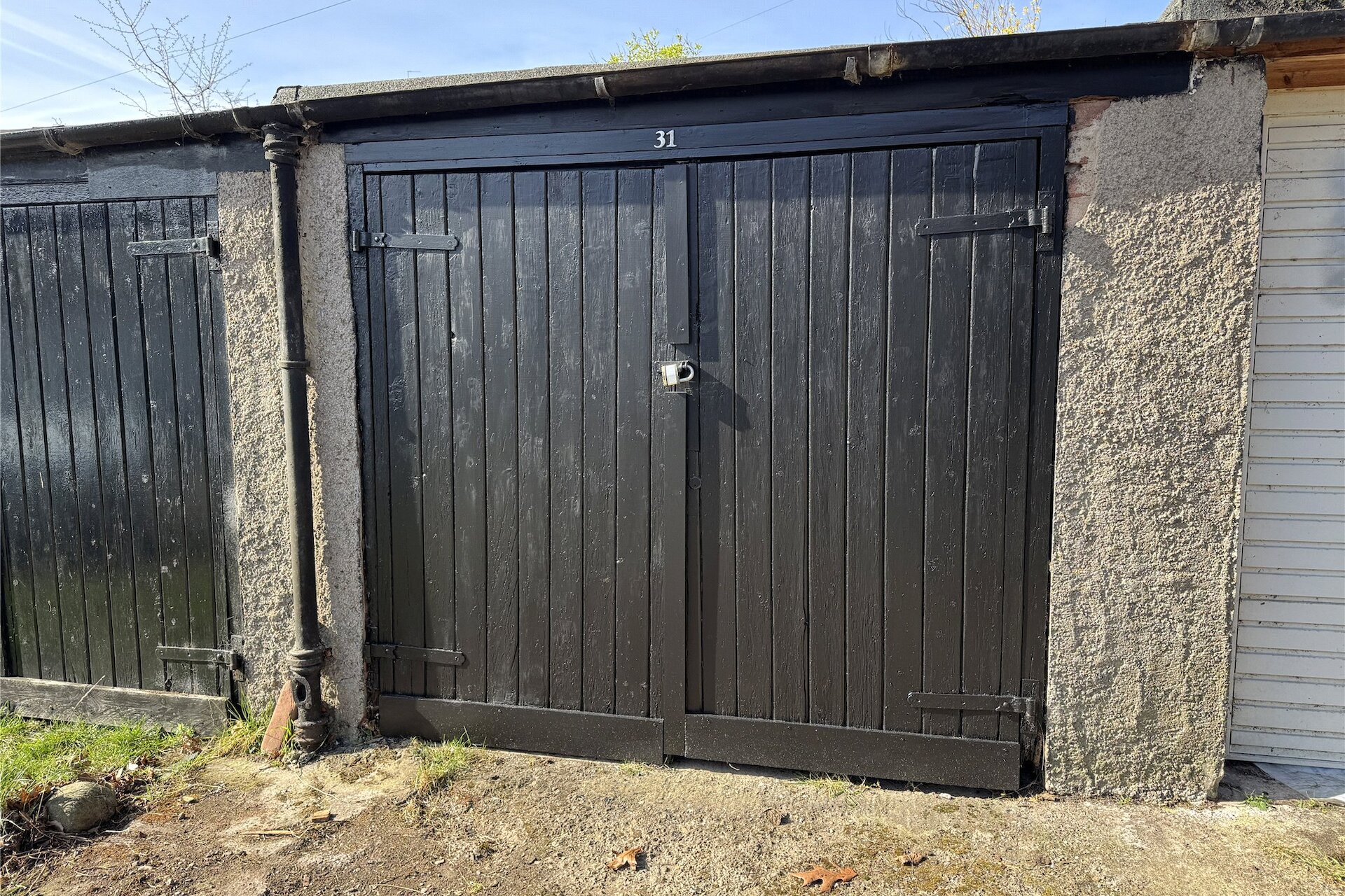 Garage 31, 18 Bonnington Grove, Edinburgh, Midlothian, EH6 4BP - Picture #1