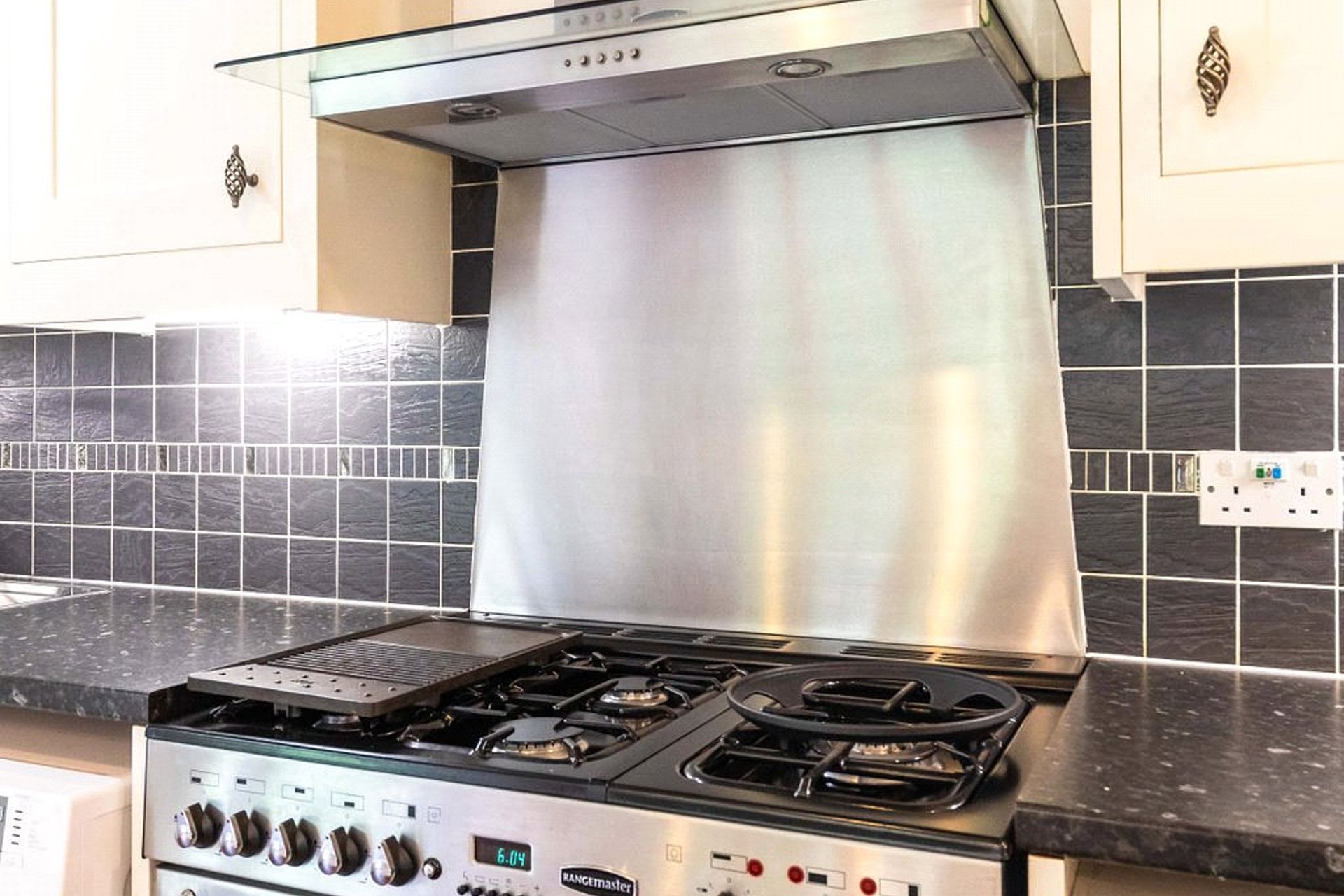 46 Spylaw Road, Merchiston, Edinburgh, EH10 5BL - Picture #6