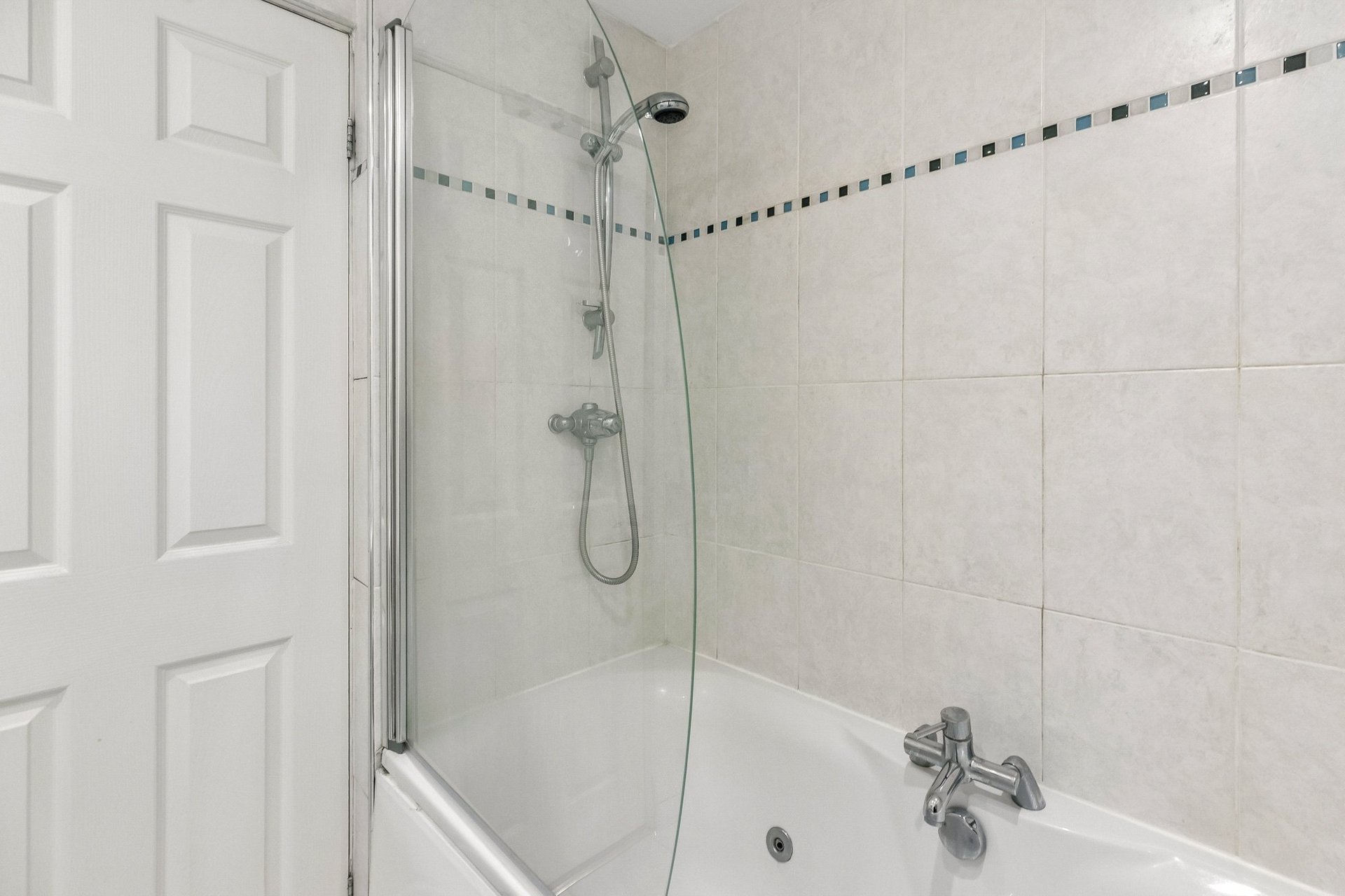 Flat 3E, Lennox Court, 14 Sutherland Avenue, Bearsden, G61 3JW - Picture #18