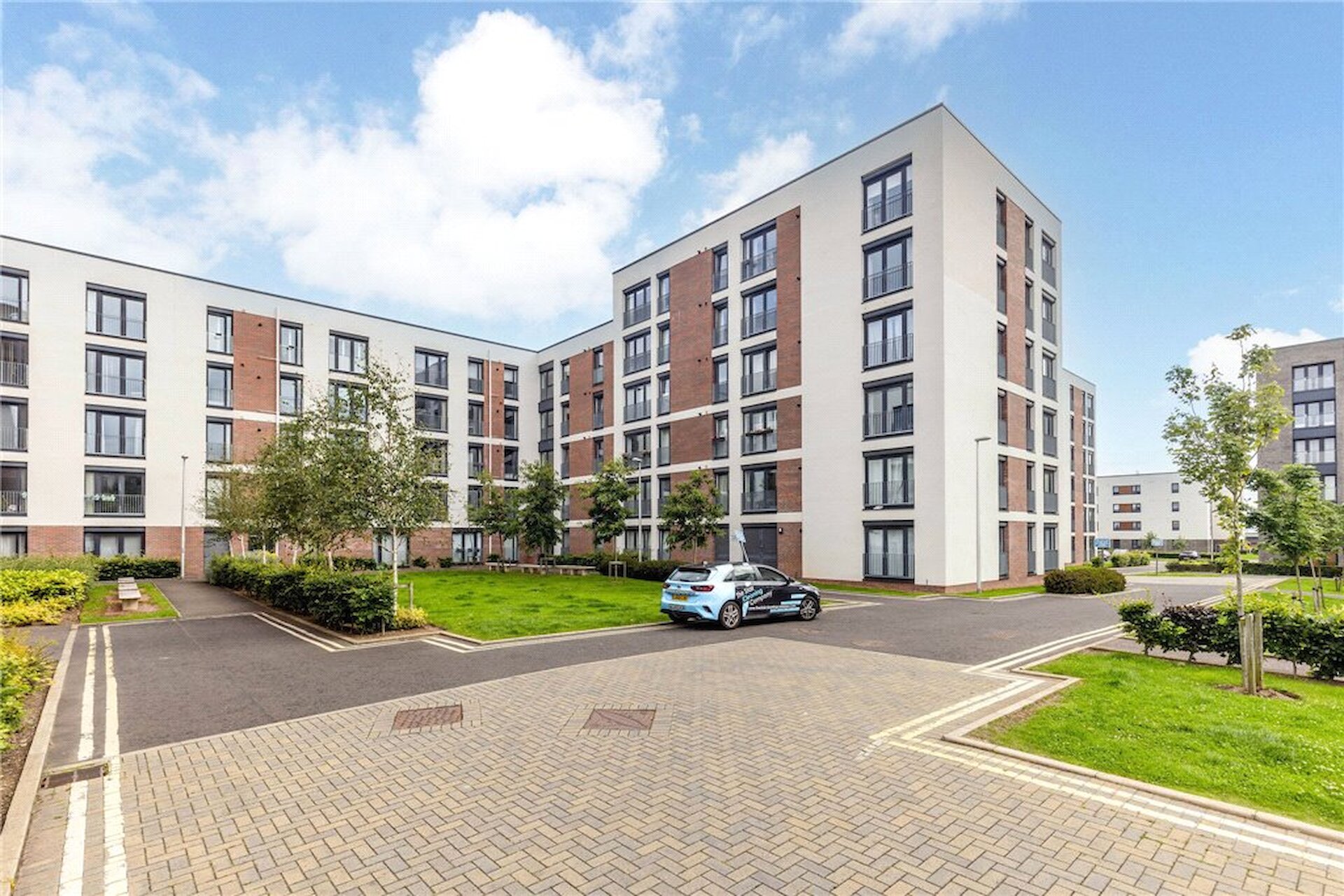 Flat 14, 2 Arneil Place, Edinburgh, Midlothian, EH5 2GU - Picture #1