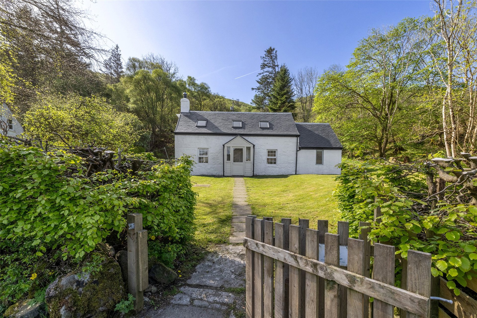 Sands Cottage, Calgary, Tobermory, Isle of Mull, Argyll and Bute, PA75 6QT - Picture #2