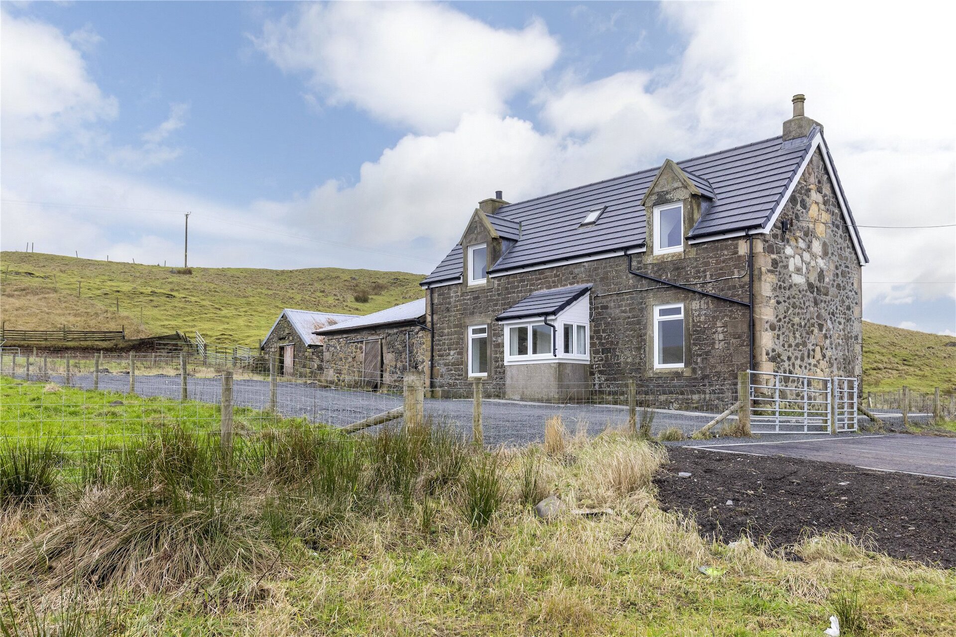 Braefoot Farm, Airdrie Road, Caldercruix, Airdrie, North Lanarkshire, ML6 8PA - Picture #1