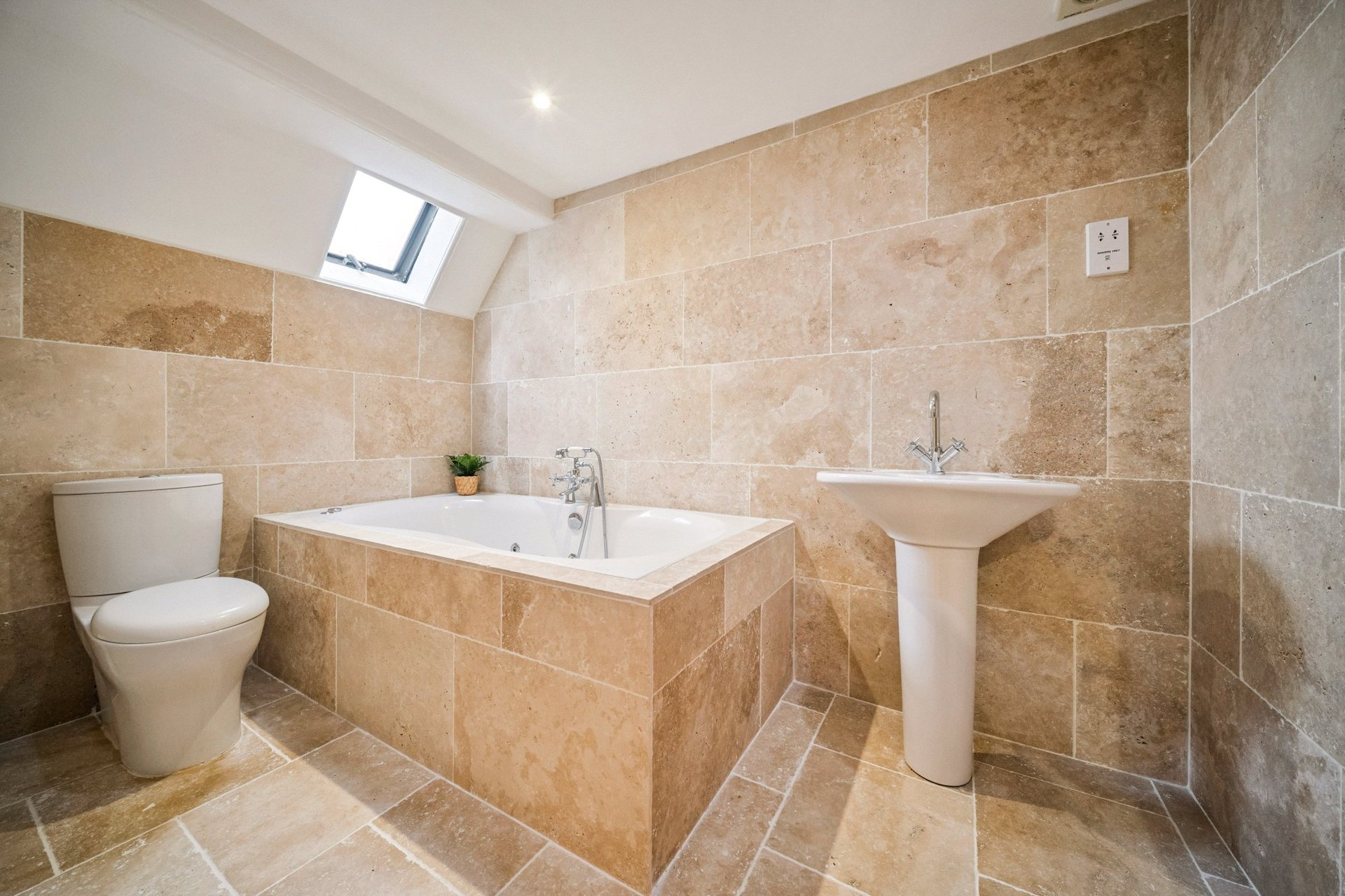 2FL, 41 Polwarth Terrace, Edinburgh, EH11 1NL - Picture #11