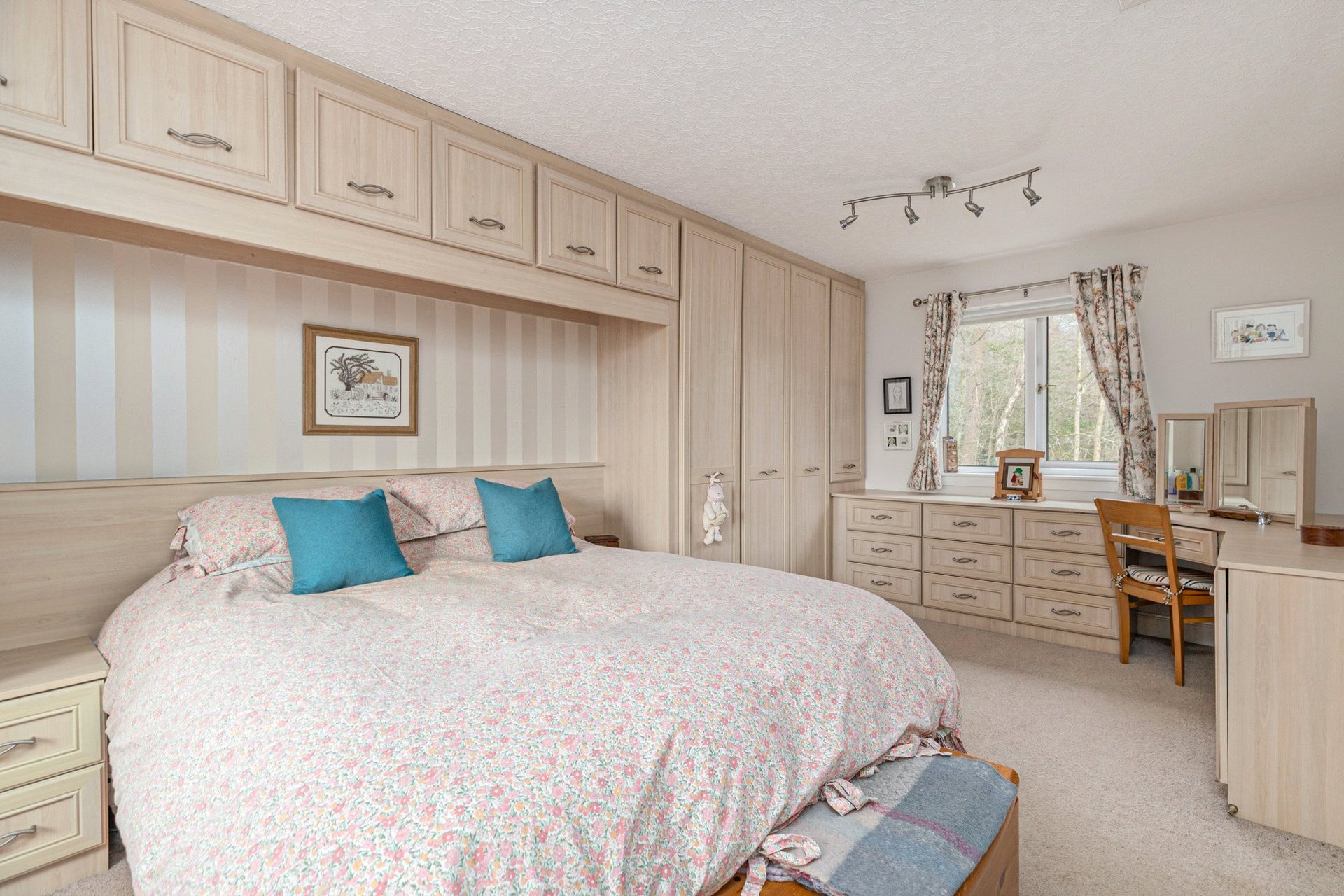 32 Dougalston Crescent, Milngavie, G62 6HP - Picture #15