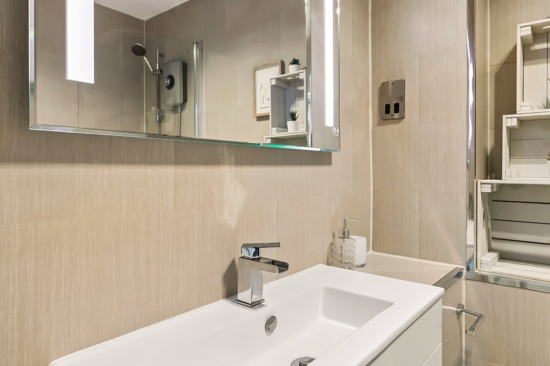 Flat 4/2, Regency Apartments, 222 Howard Street, City Centre, Glasgow, G1 5HE - Picture #19