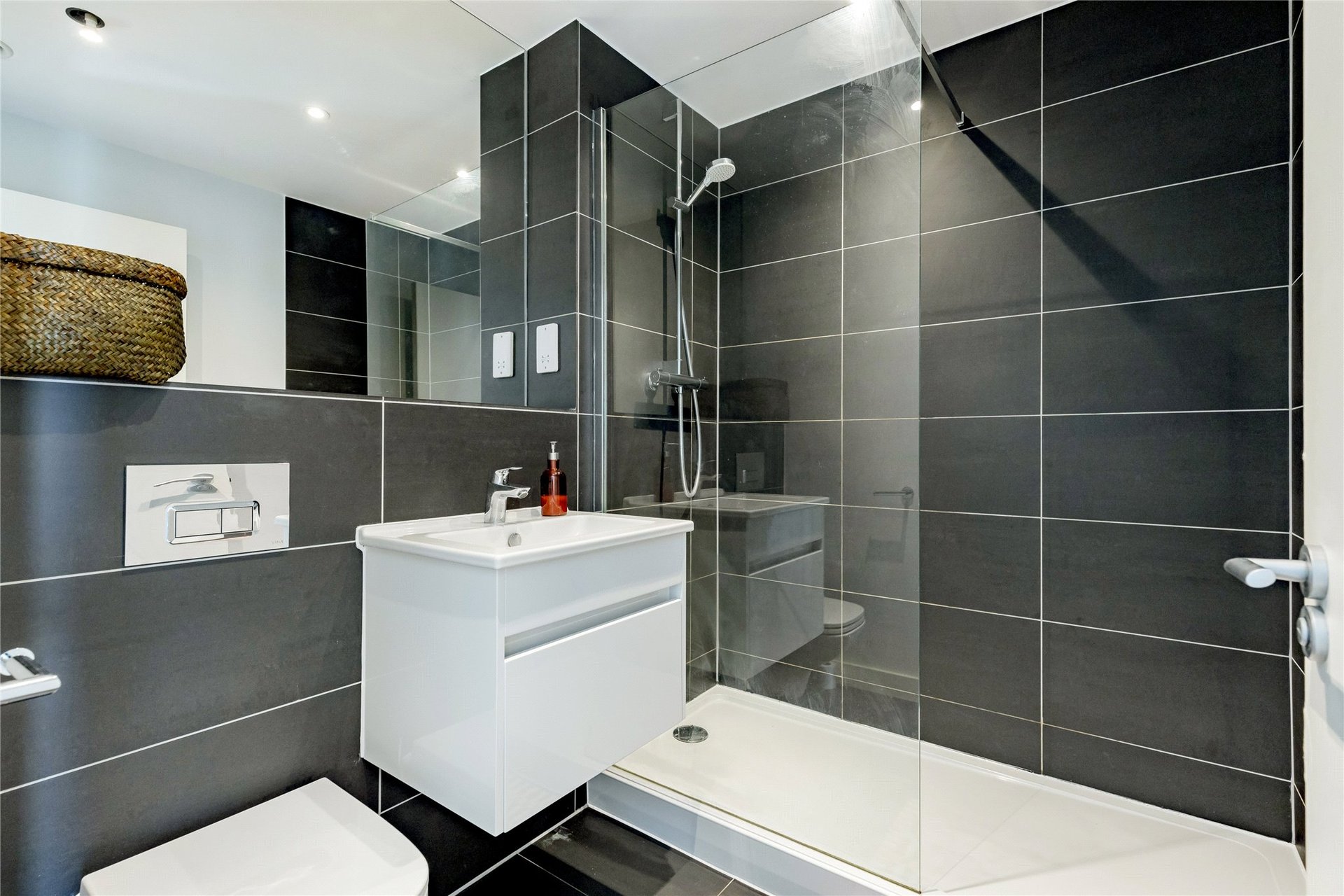 22/21 Pillans Place, Leith, Edinburgh, EH6 7AZ - Picture #13