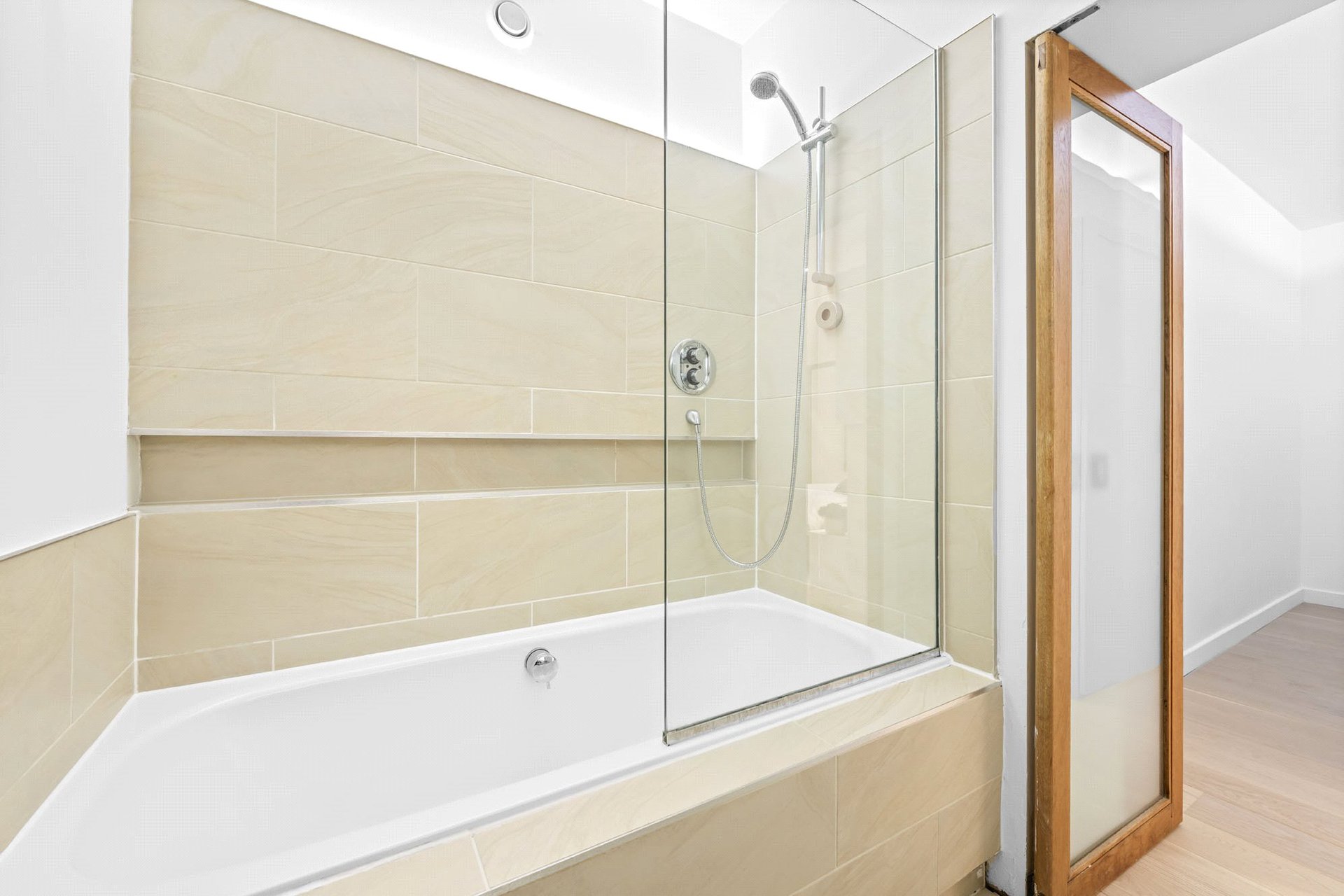 34 Clarence Street, Edinburgh, EH3 5AF - Picture #18