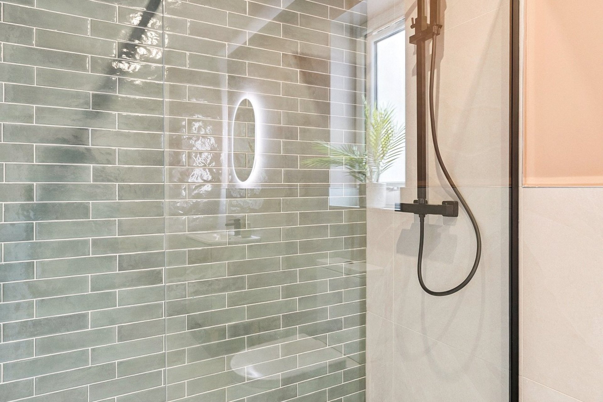 162 Ayr Road, Newton Mearns, Glasgow, G77 6EE - Picture #36