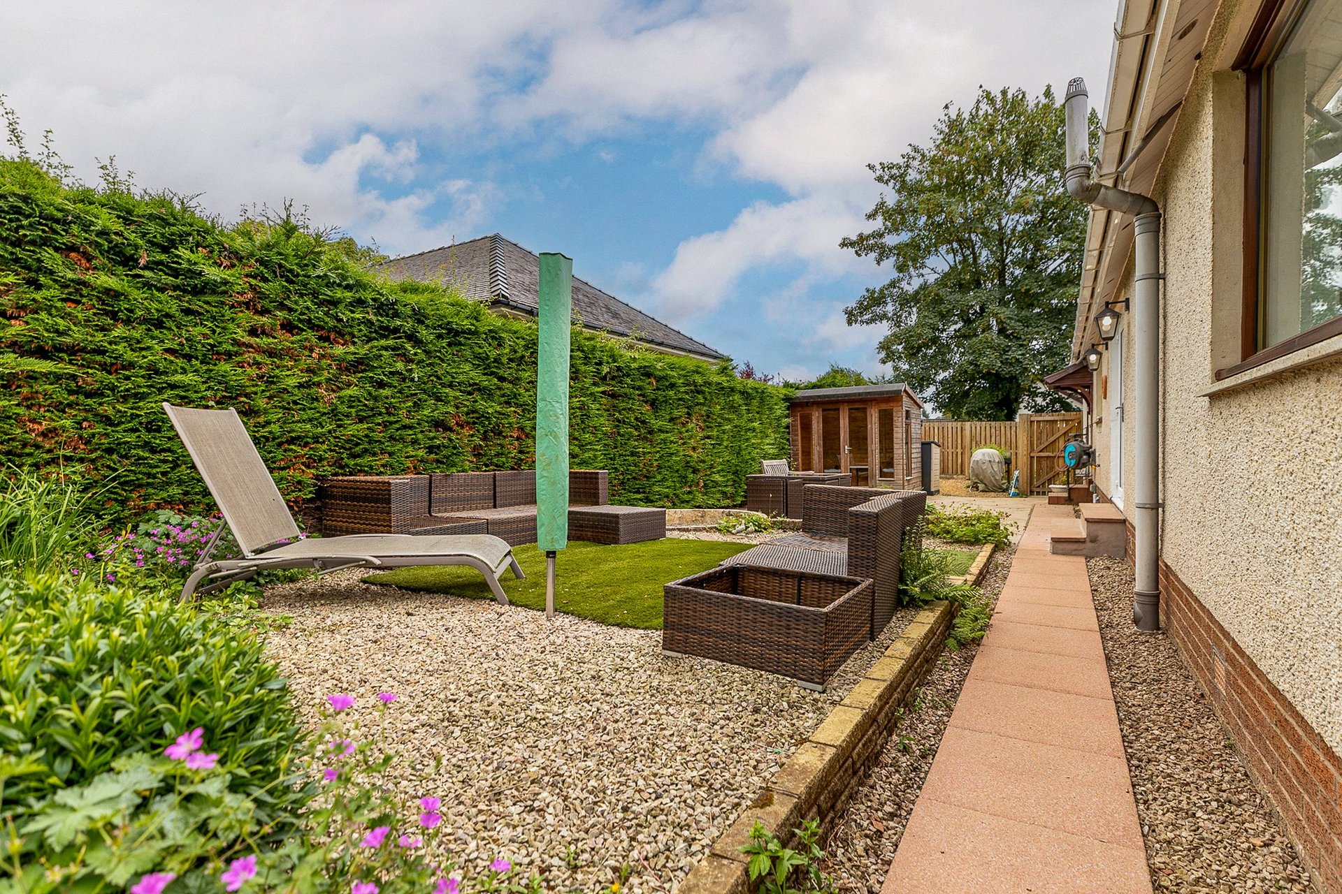 2 Braehead Glebe, Stewarton, Kilmarnock, East Ayrshire, KA3 5HG - Picture #3