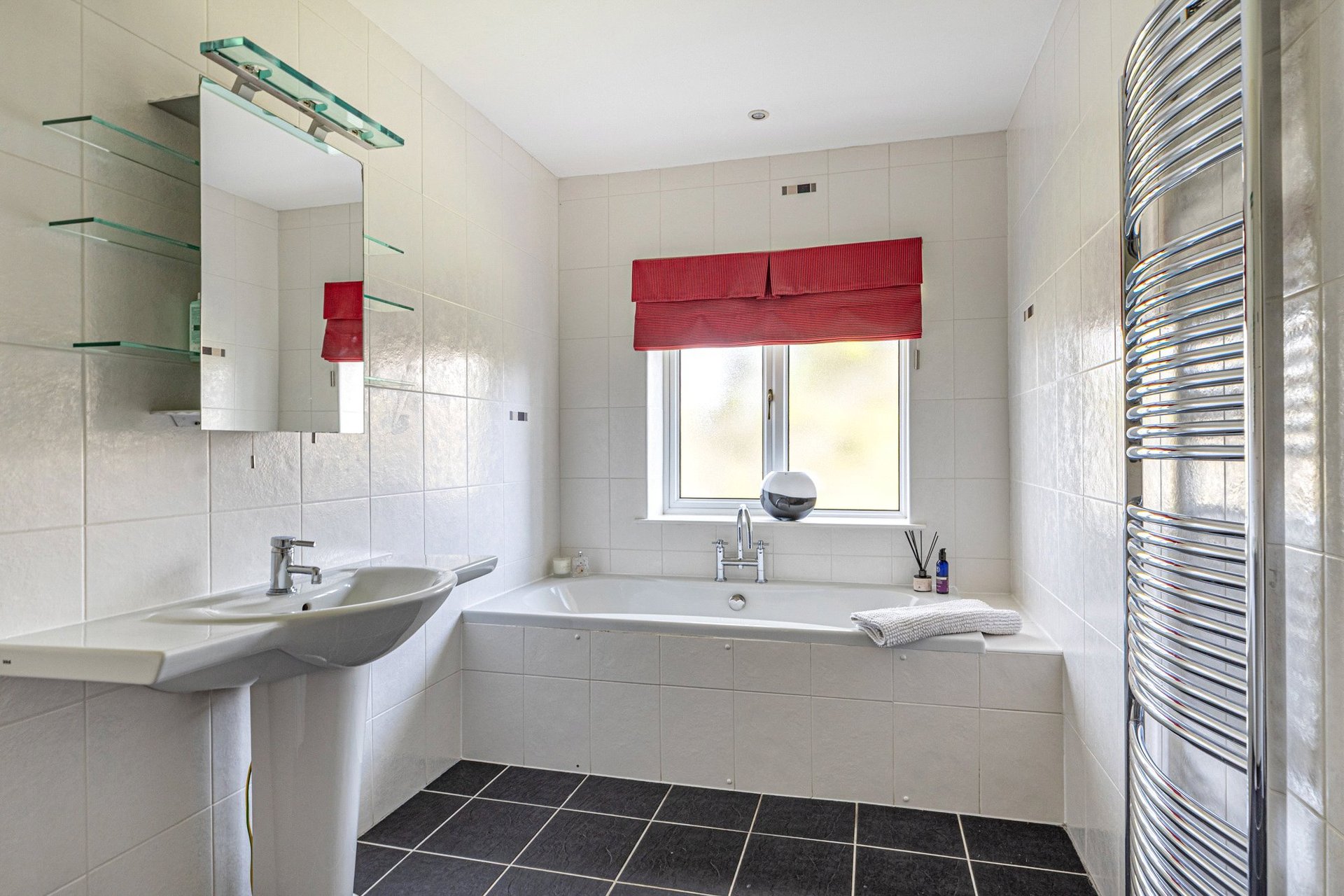 18 Falkland Avenue, Newton Mearns, Glasgow, G77 5DR - Picture #33