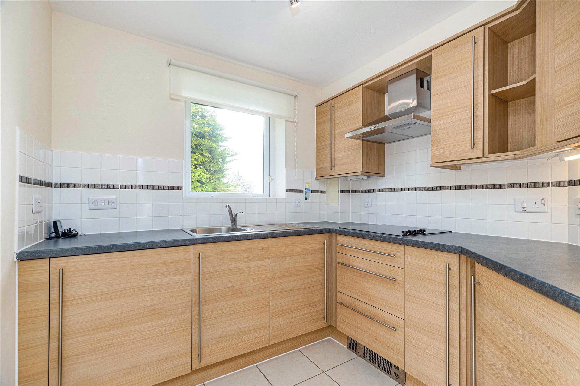 Flat 7, Hilltree Court, 96 Fenwick Road, Giffnock, Glasgow, East Renfrewshire, G46 6AA - Picture #9