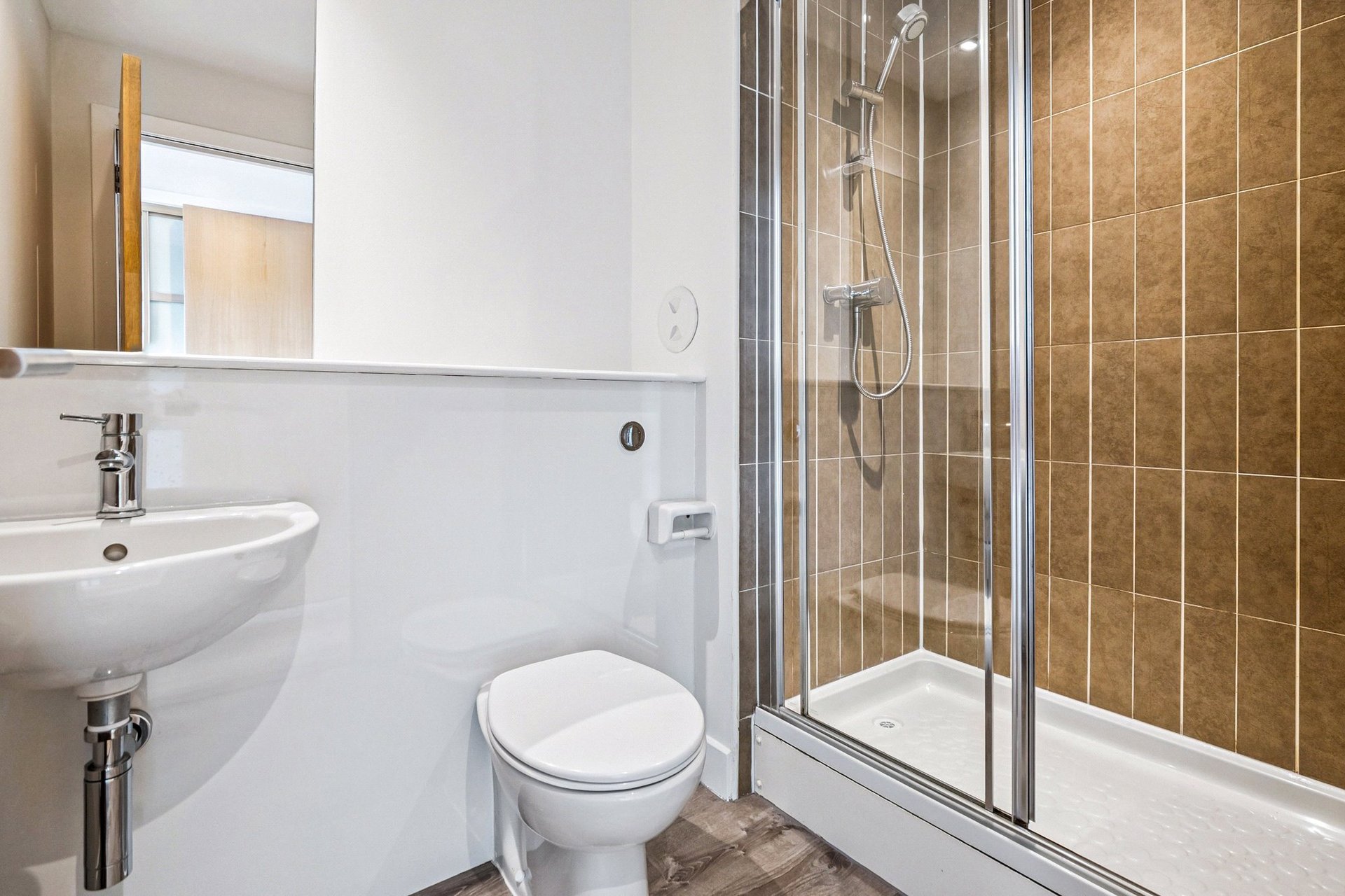Flat 1, 8 Western Harbour Midway, The Shore, Edinburgh, EH6 6PT - Picture #16