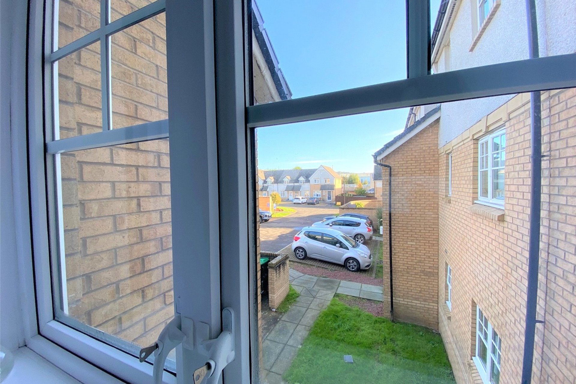 80/4 Gylemuir Road, Edinburgh, EH12 7DW - Picture #17