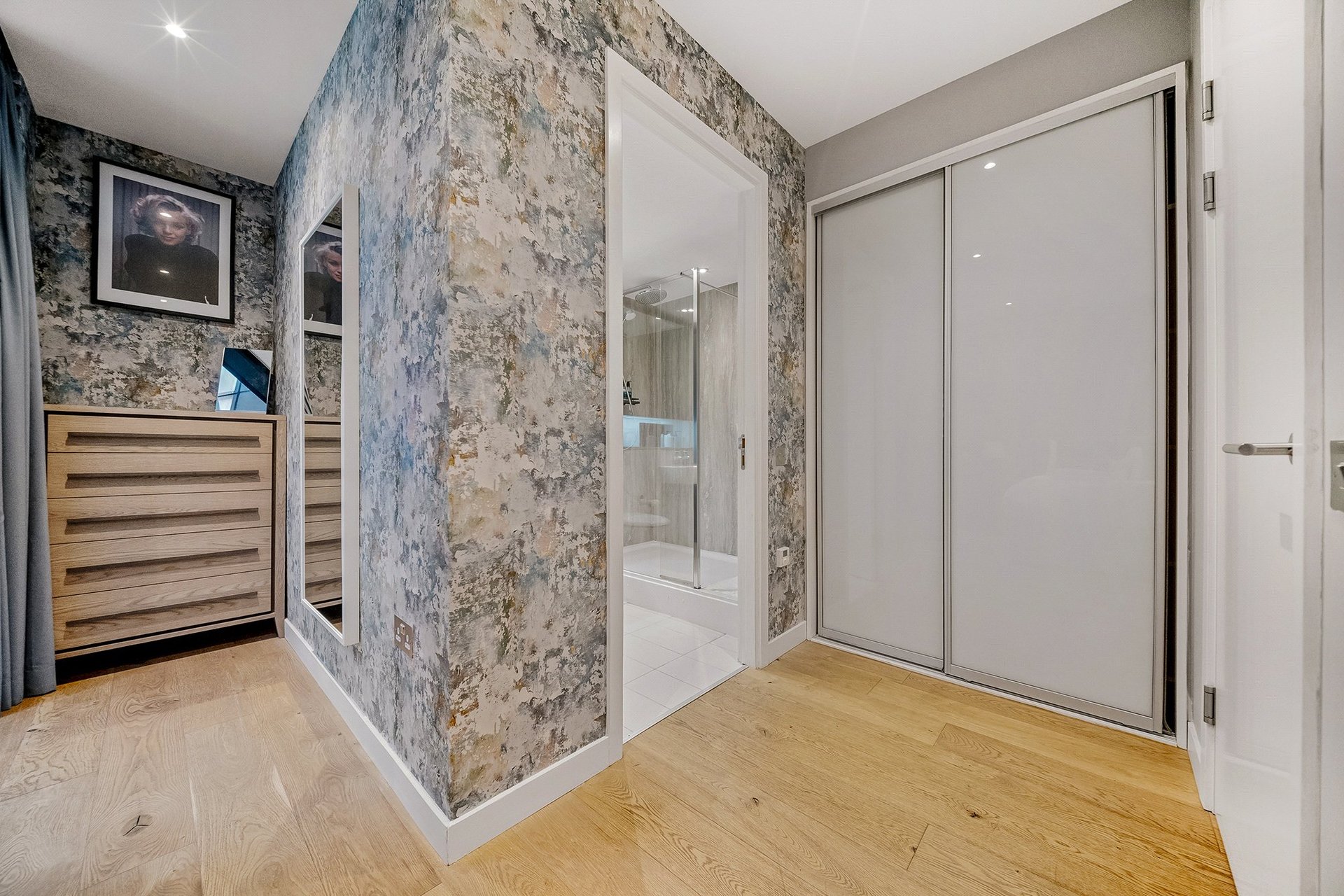 Flat 15, 24 Simpson Loan, Quartermile, Edinburgh, EH3 9GE - Picture #11