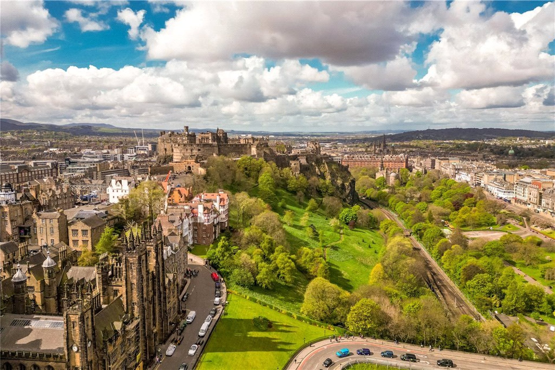 2 Ramsay Garden, Edinburgh, EH1 2NA - Picture #28