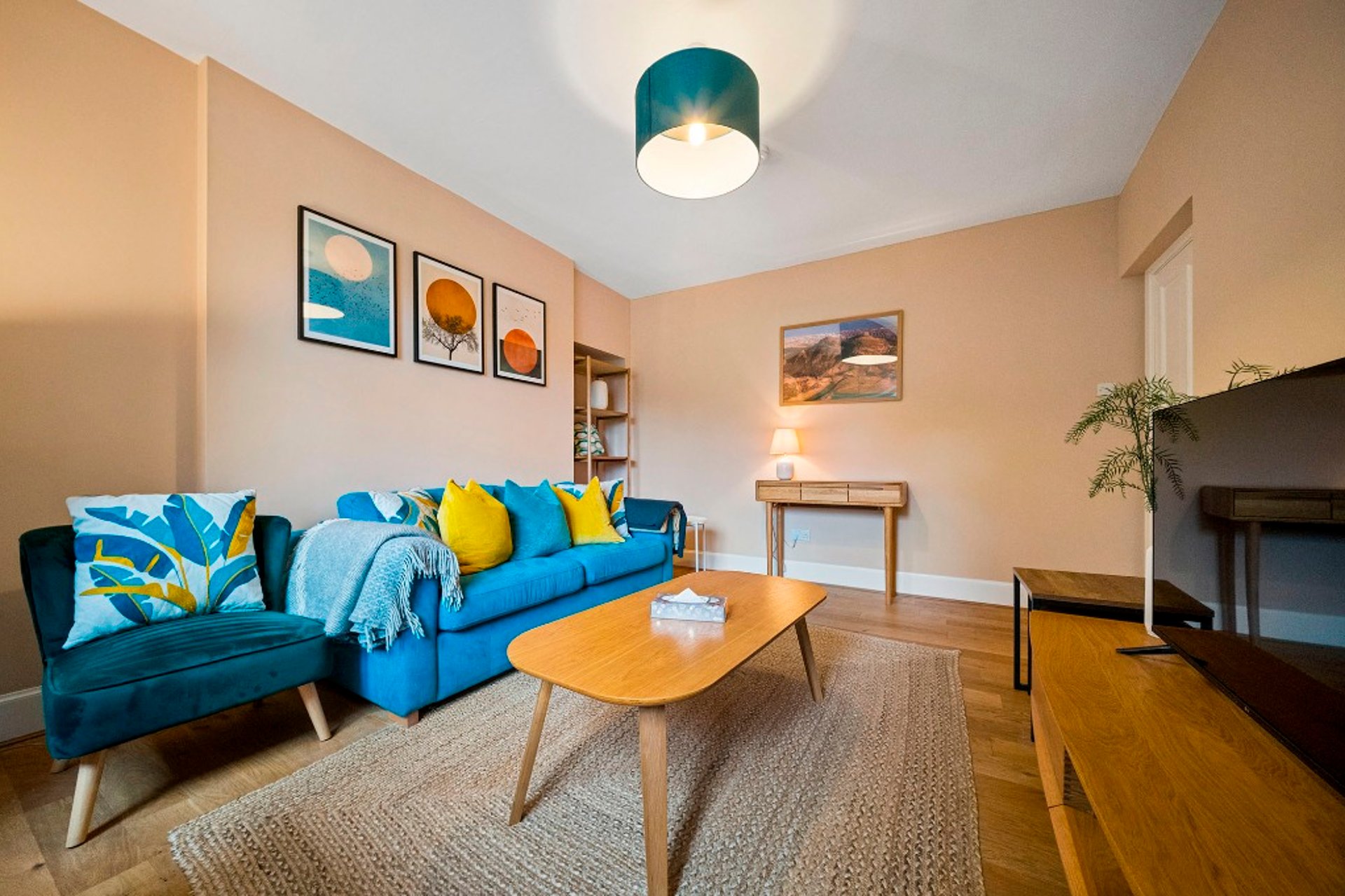 Meadowbank Lodge, 1 Duke's Walk, Meadowbank, Edinburgh, EH8 7AT - Picture #5