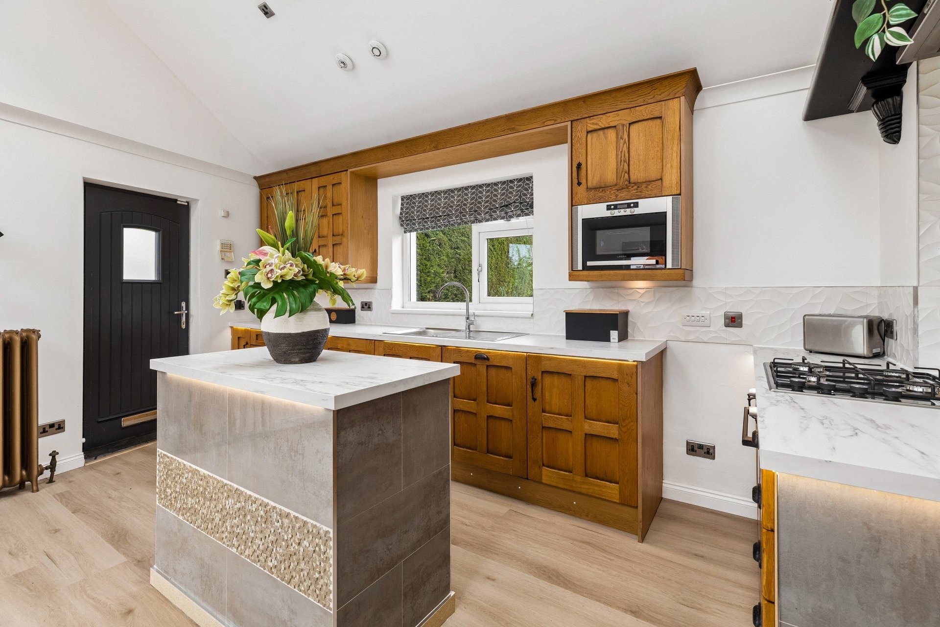 Motu-Whare, Cochno Road, Hardgate, West Dunbartonshire, G81 6PR - Picture #9